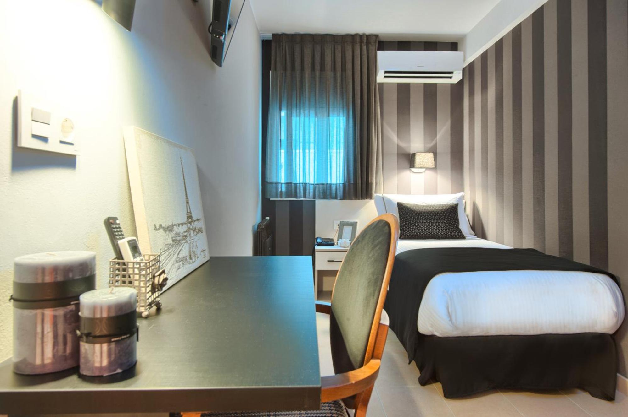 Single Room photo 2
