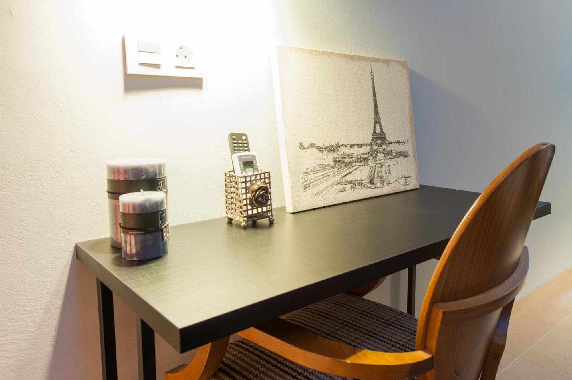 Single Room photo 3
