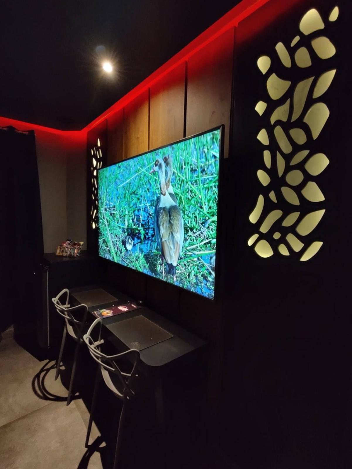 Suite - Photo 5