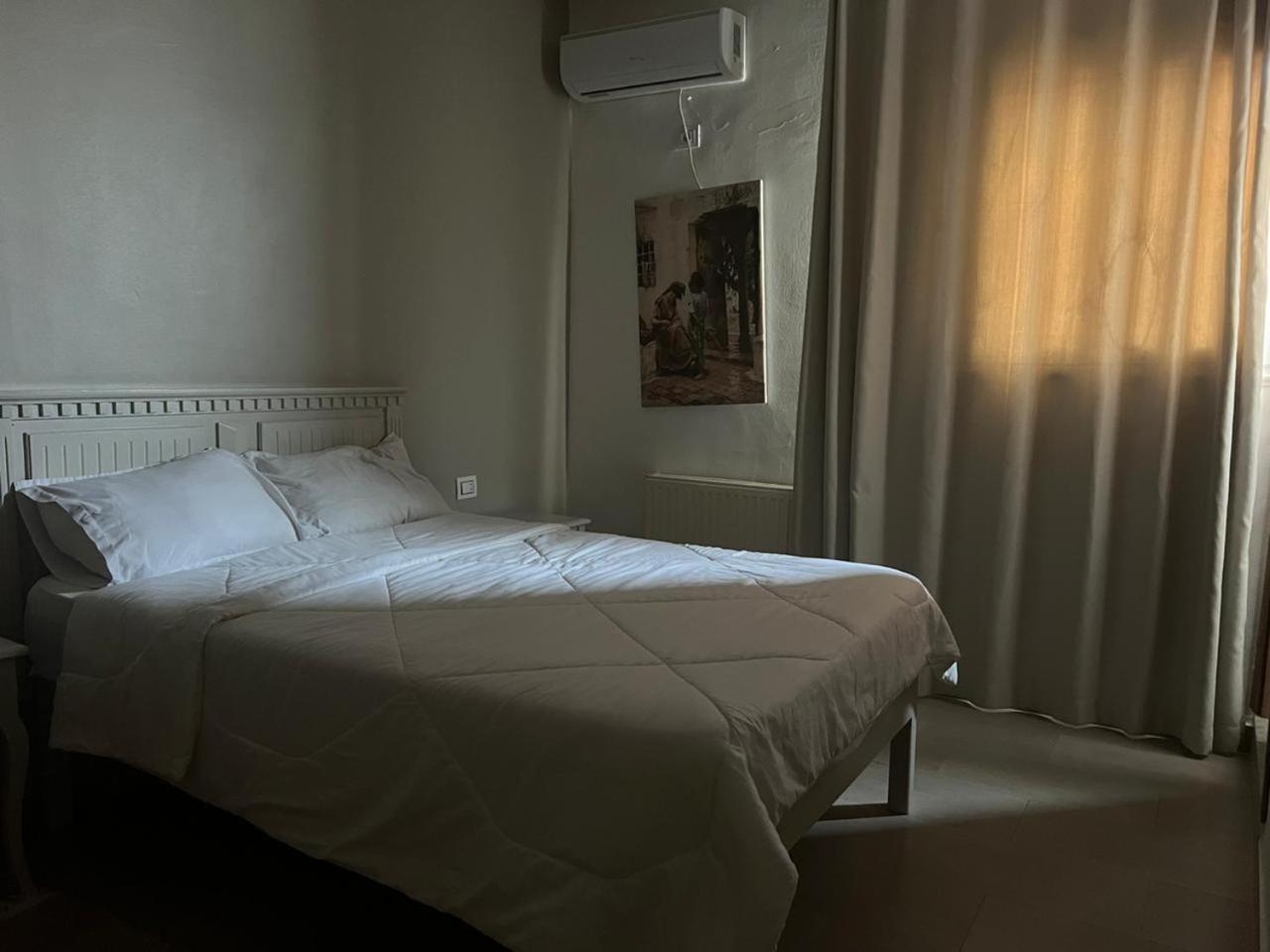 Double Room - Photo 2