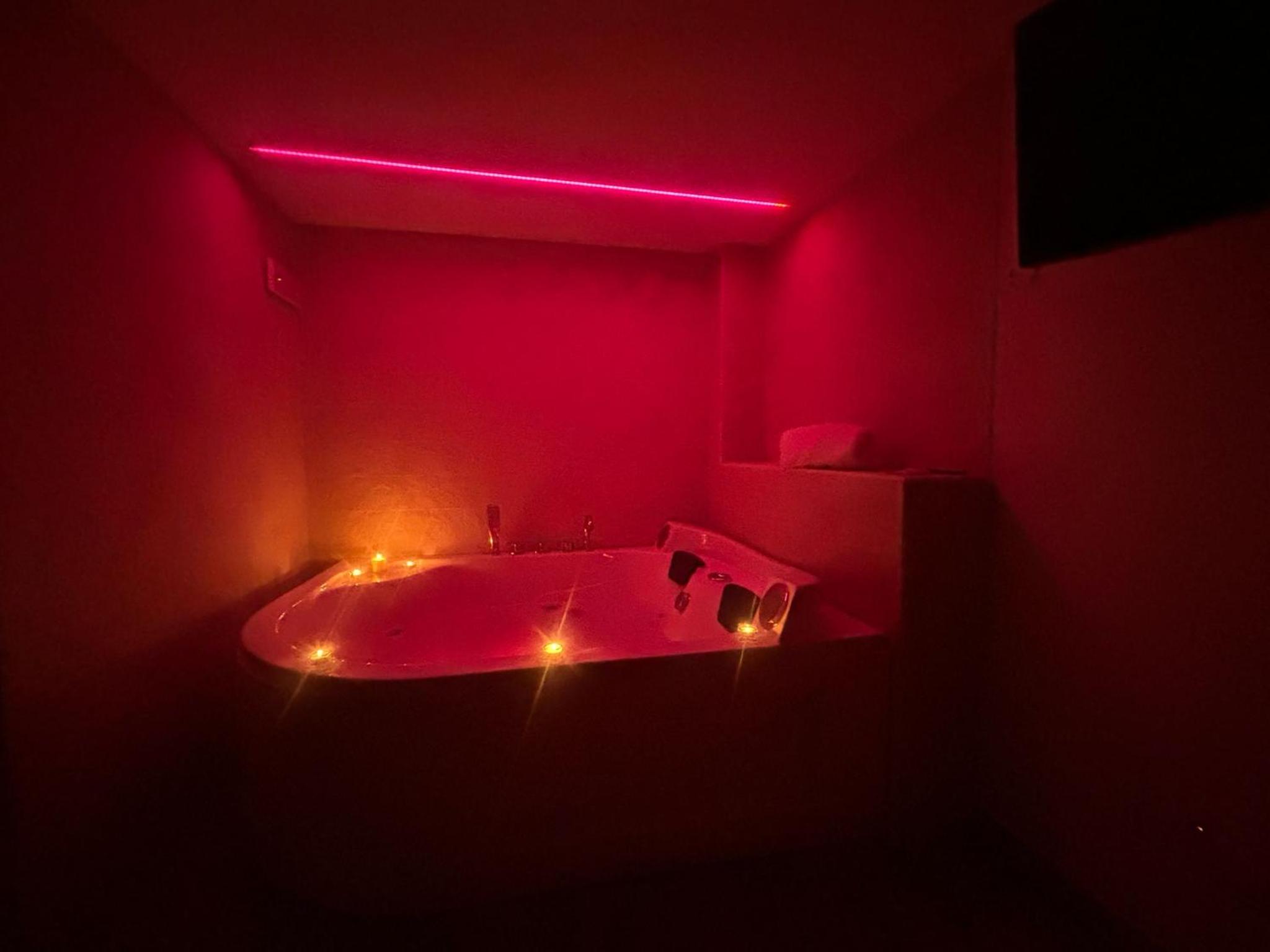 King Room with Spa Bath photo 2