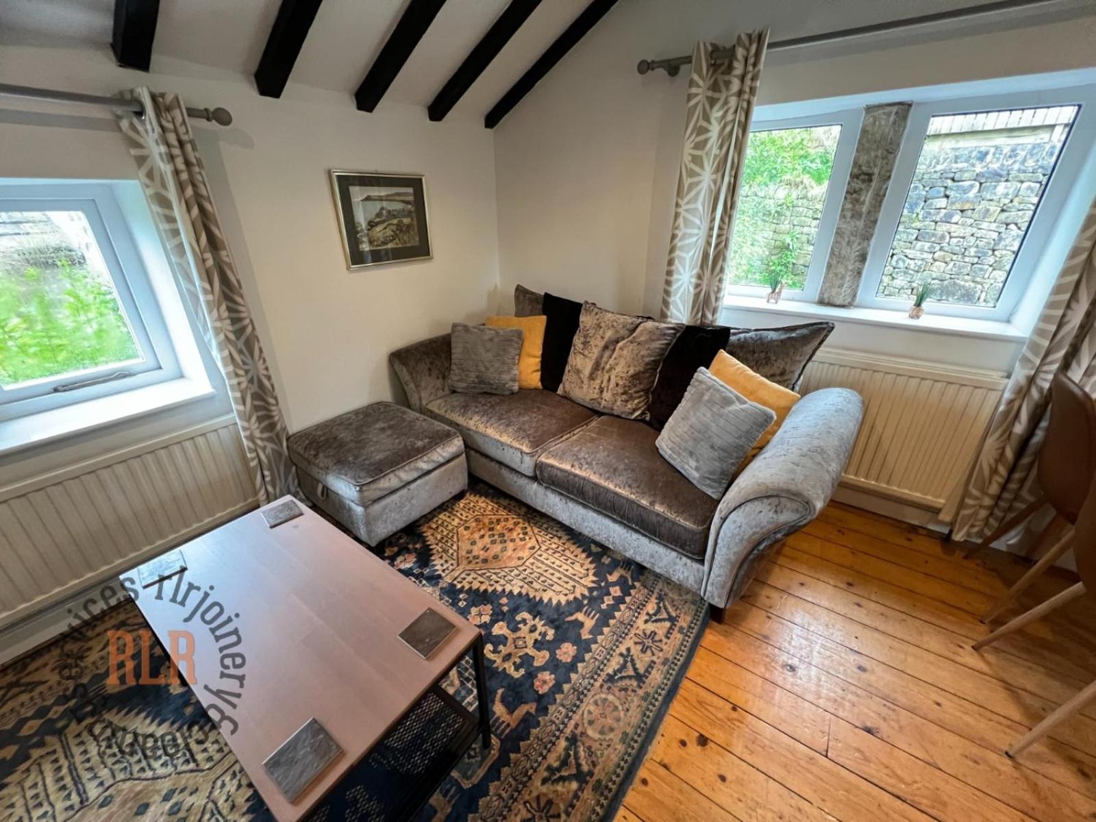 Two-Bedroom House photo 2
