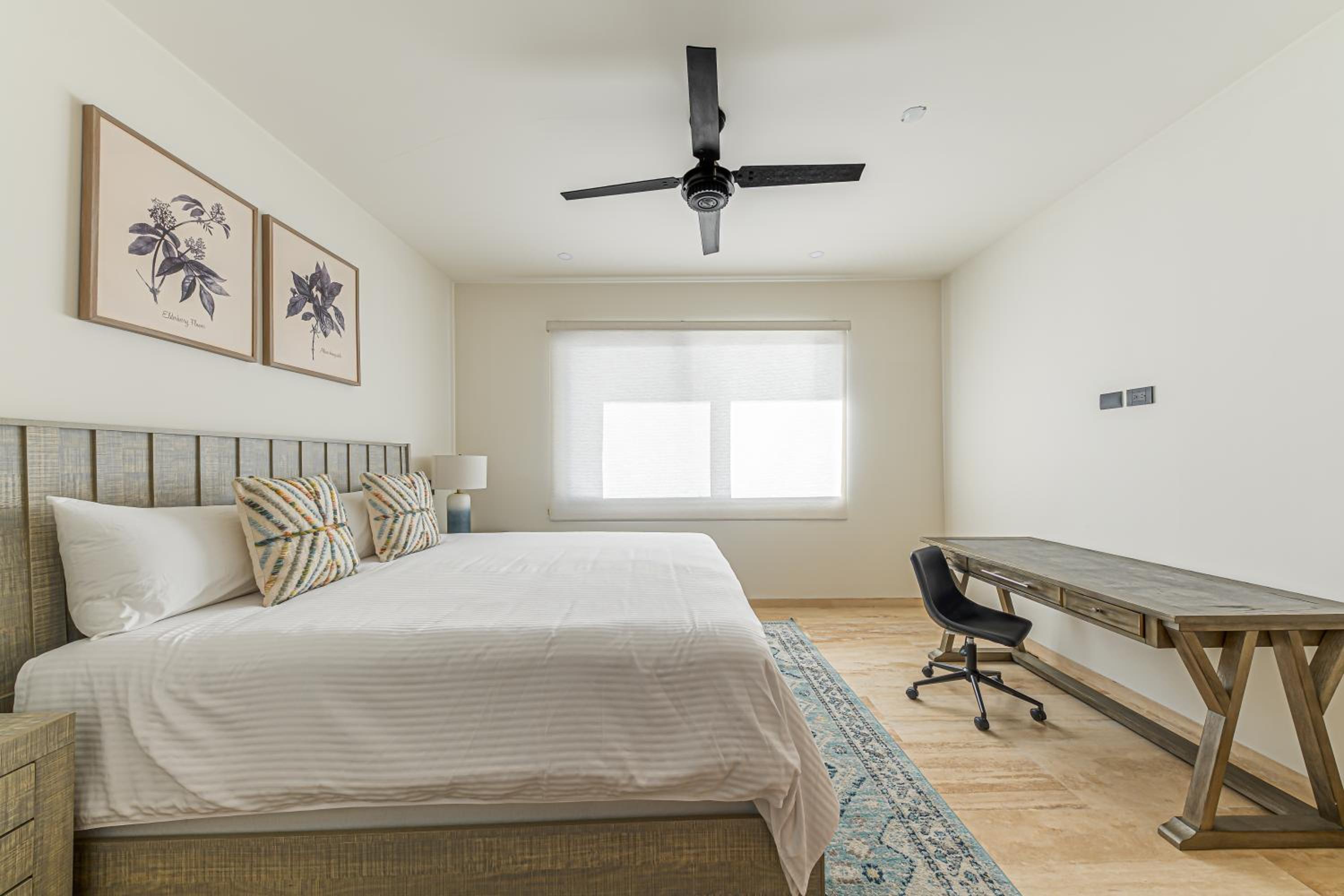 Three-Bedroom Apartment - Photo 8