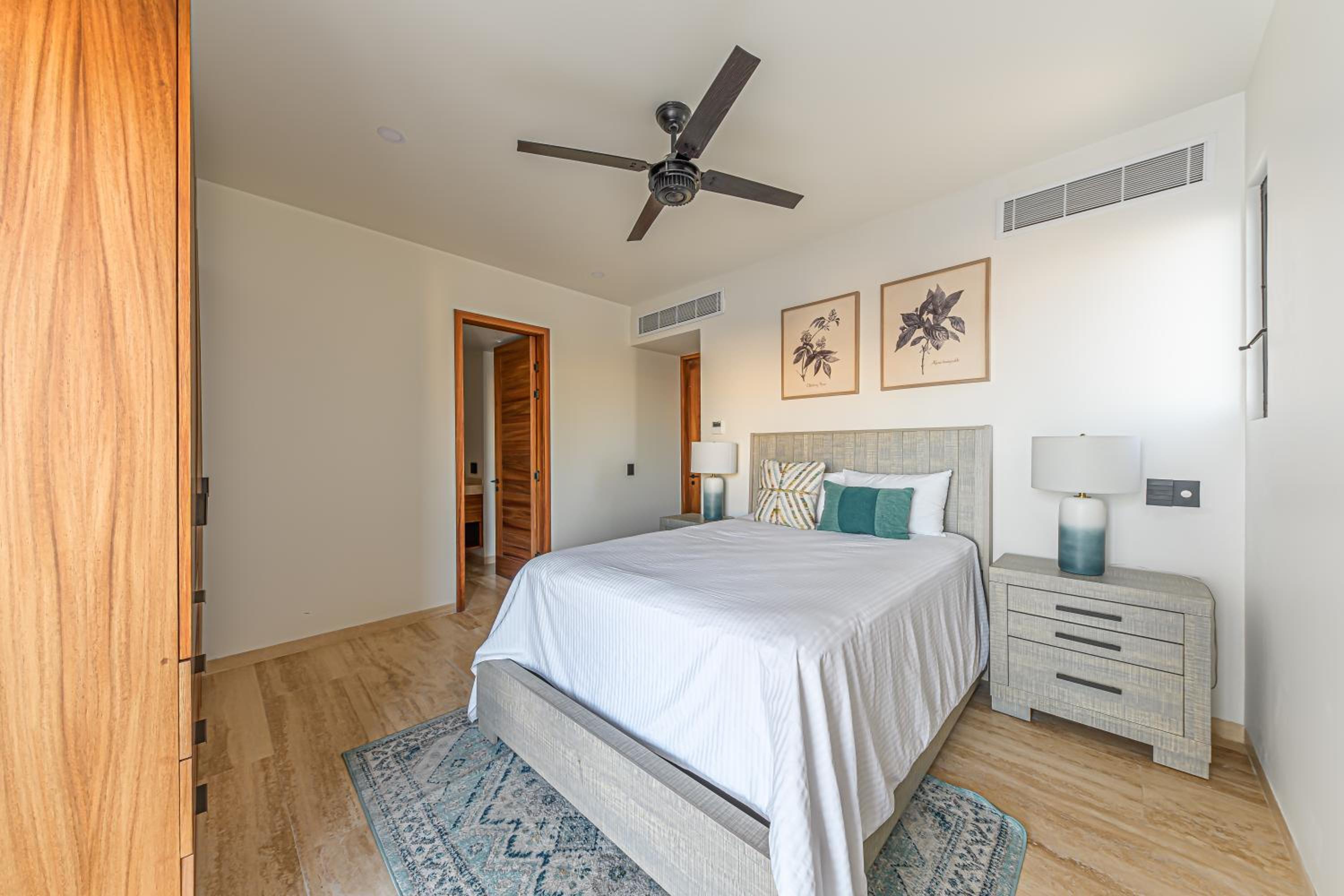 Three-Bedroom Apartment - Photo 9