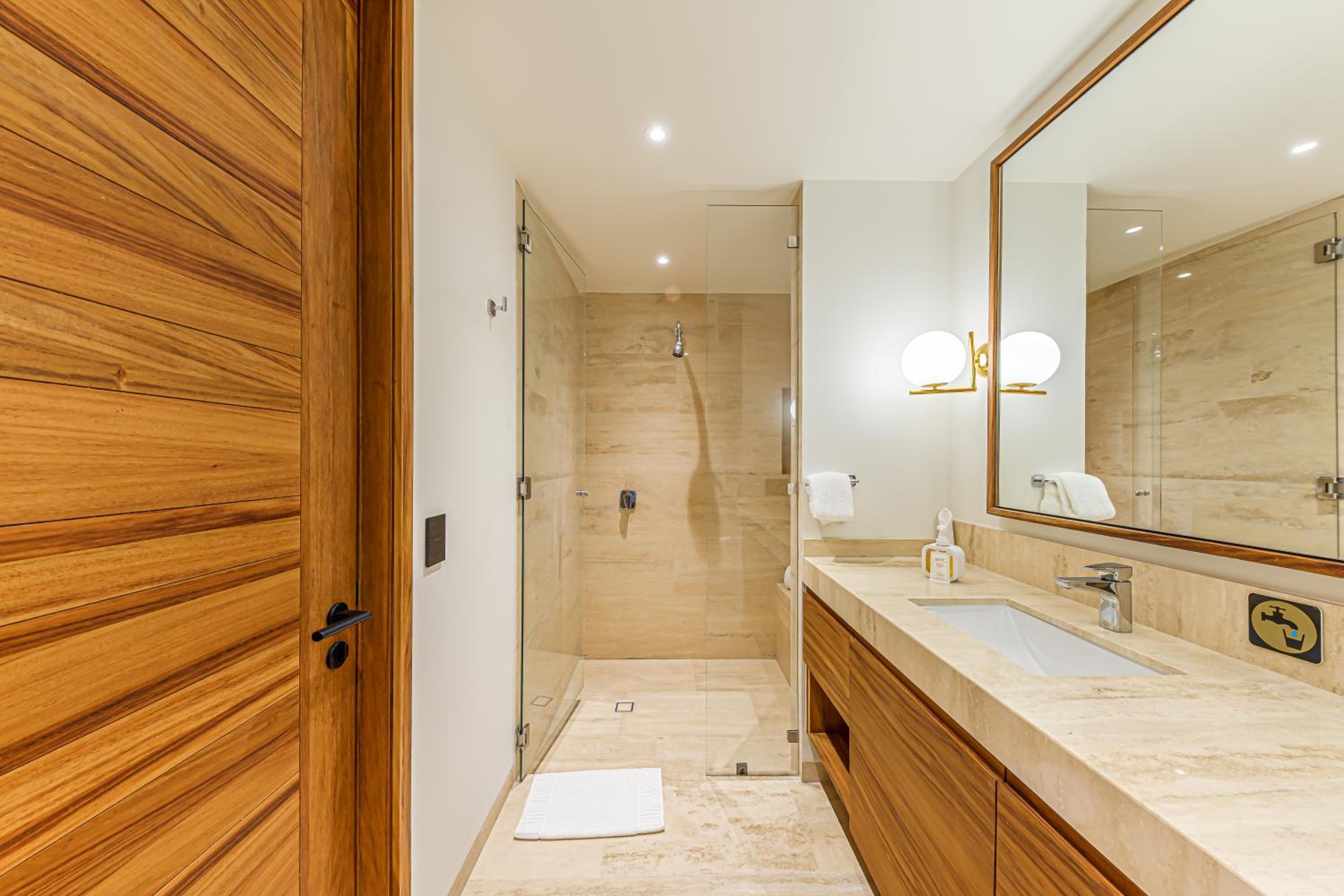 Three-Bedroom Apartment - Photo 4