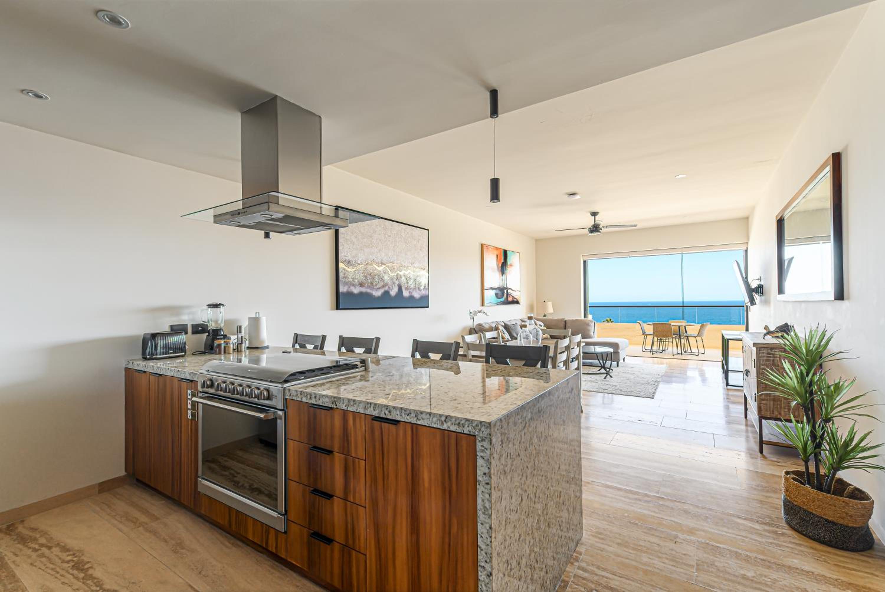 Apartment with Sea View - Photo 10