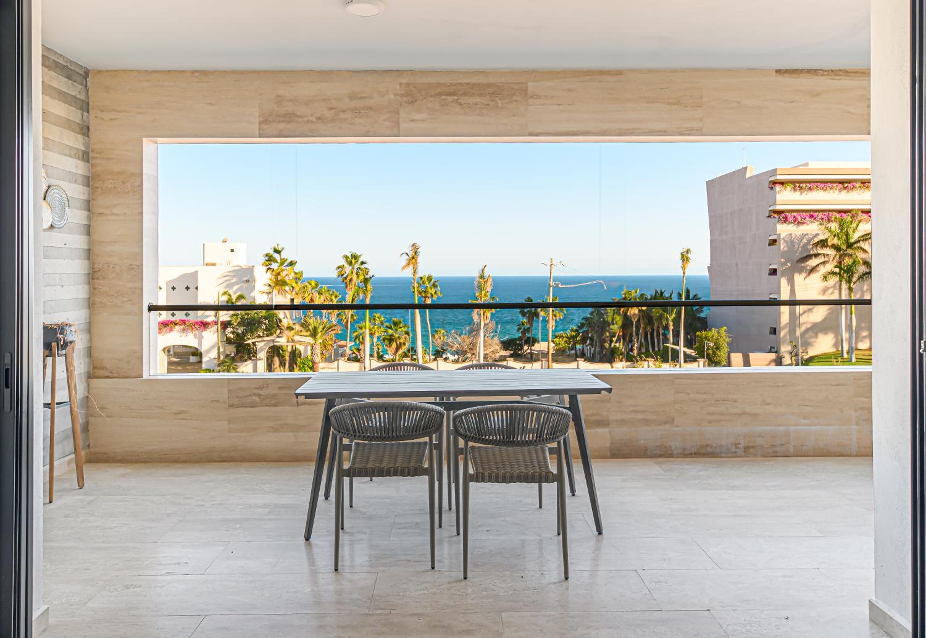Apartment with Sea View - Photo 12