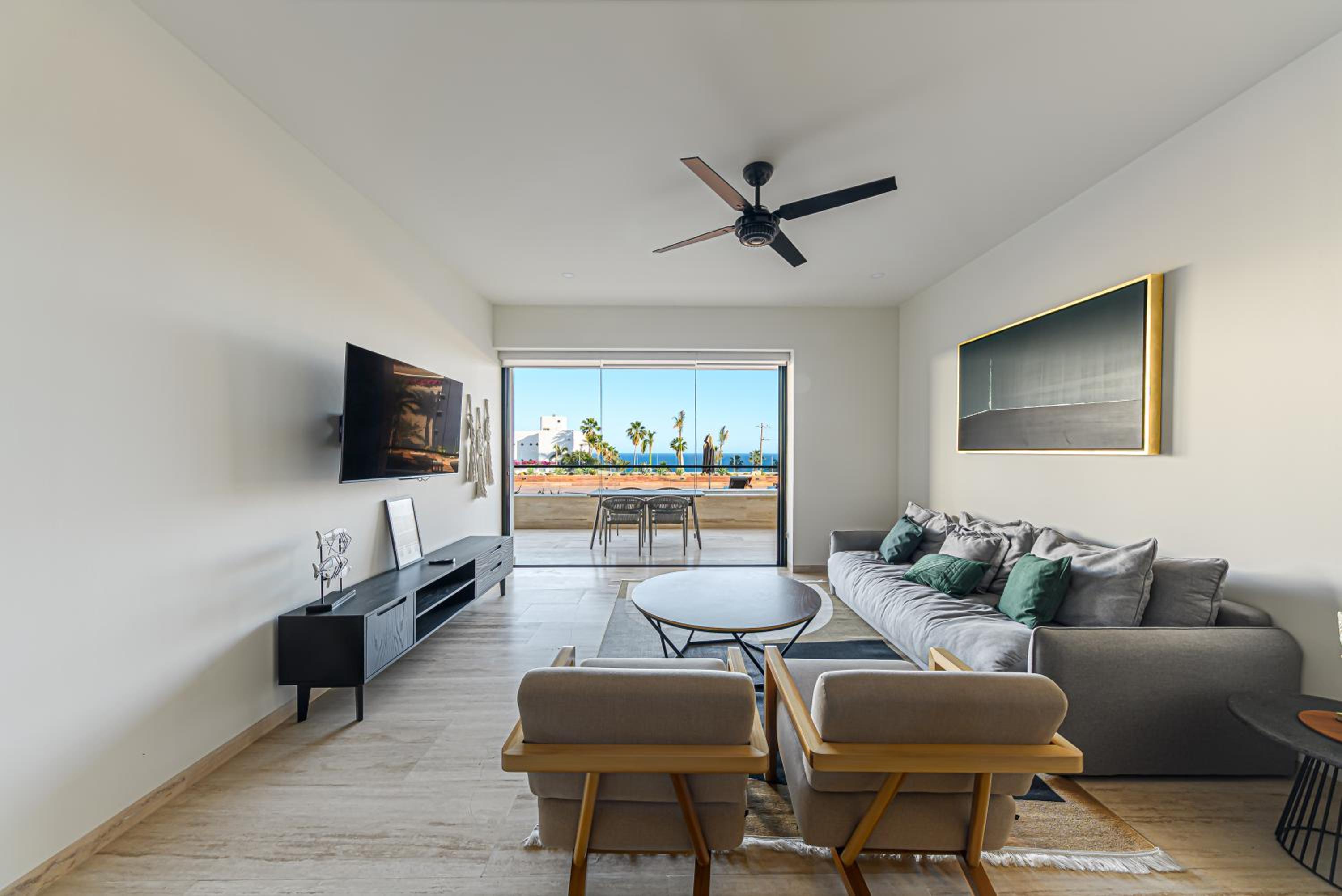 Apartment with Sea View - Photo 11