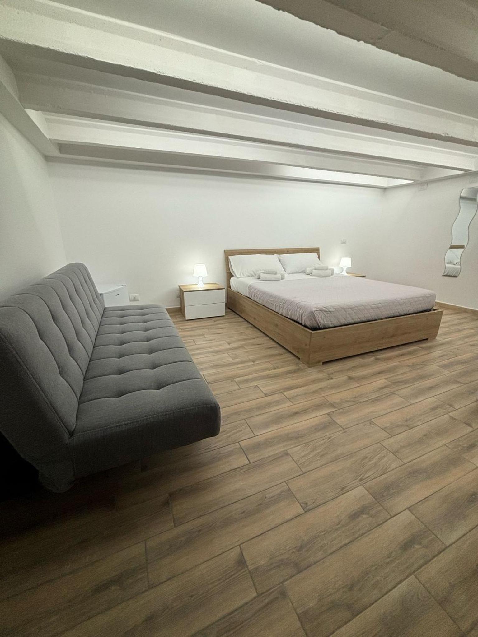 Double Room with Private Bathroom photo 3