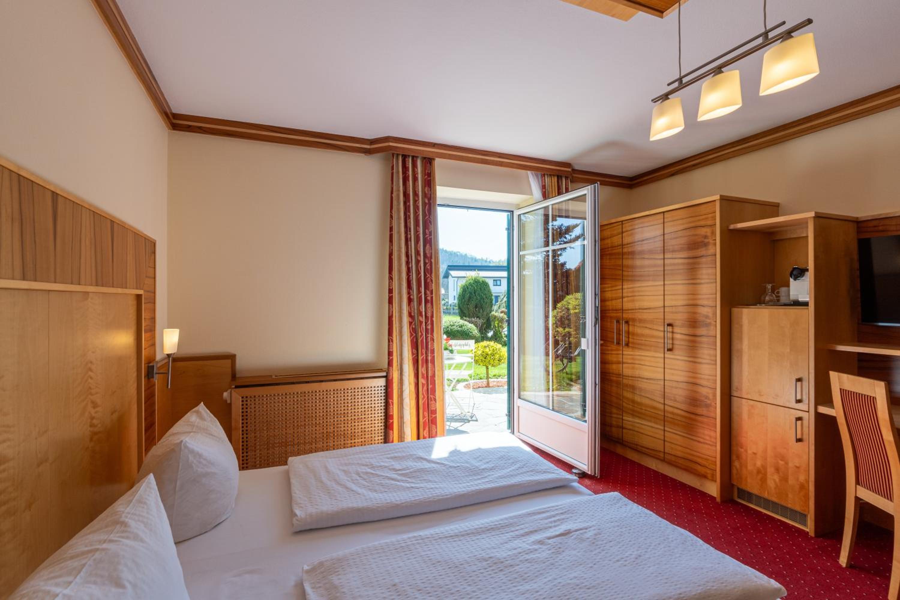 Double Room - Photo 2
