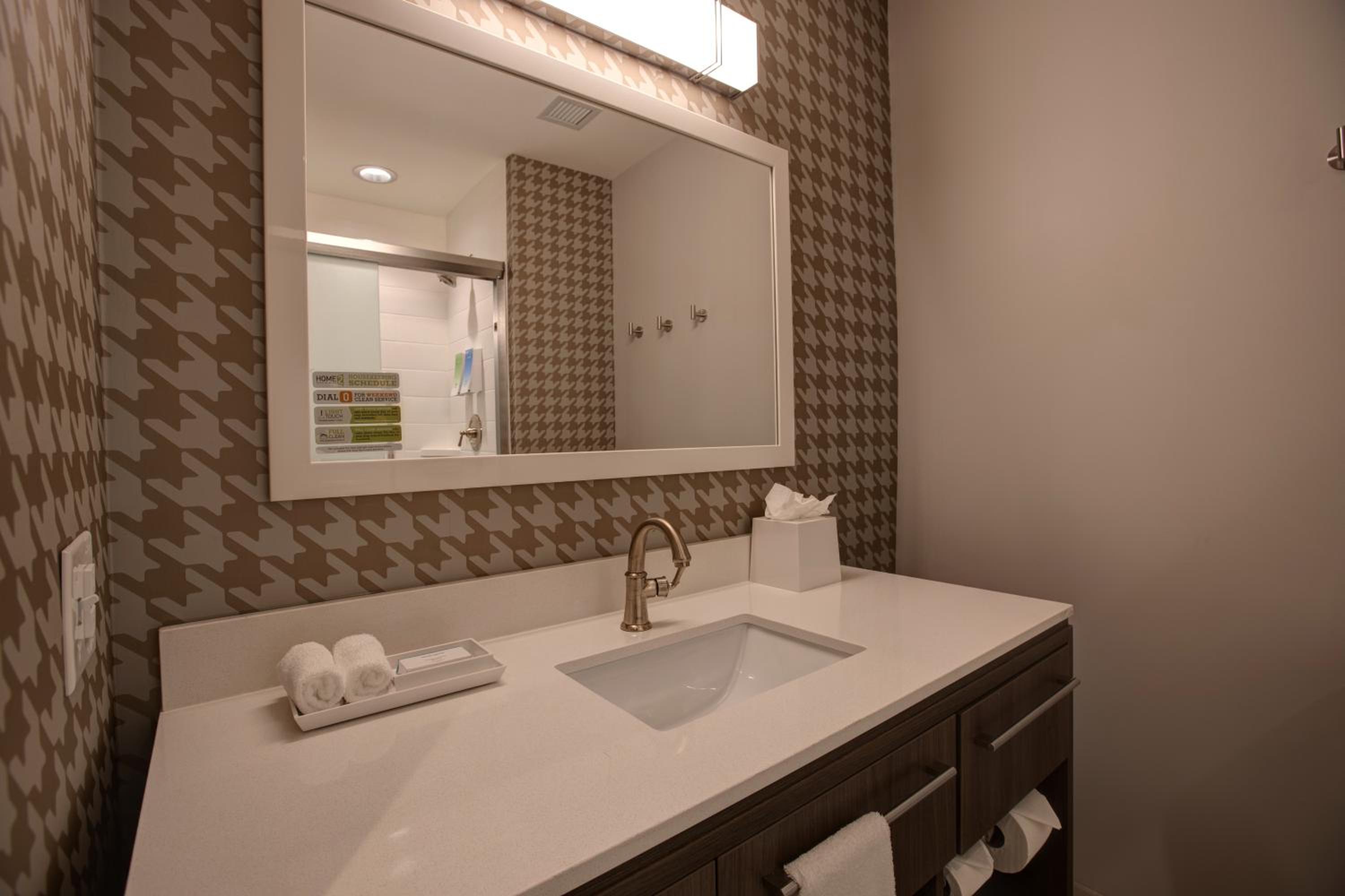 Studio Suite with Two Queen Beds - Hearing Access/Non-Smoking - Photo 4