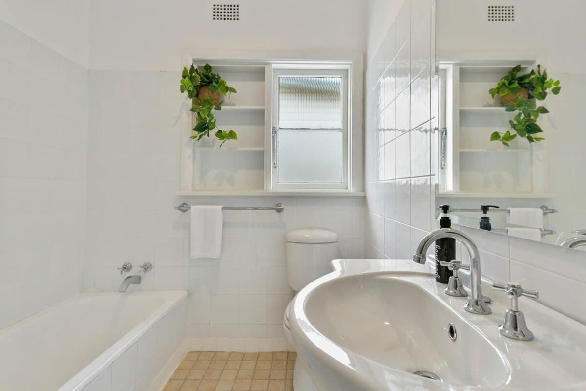 Apartment photo 2