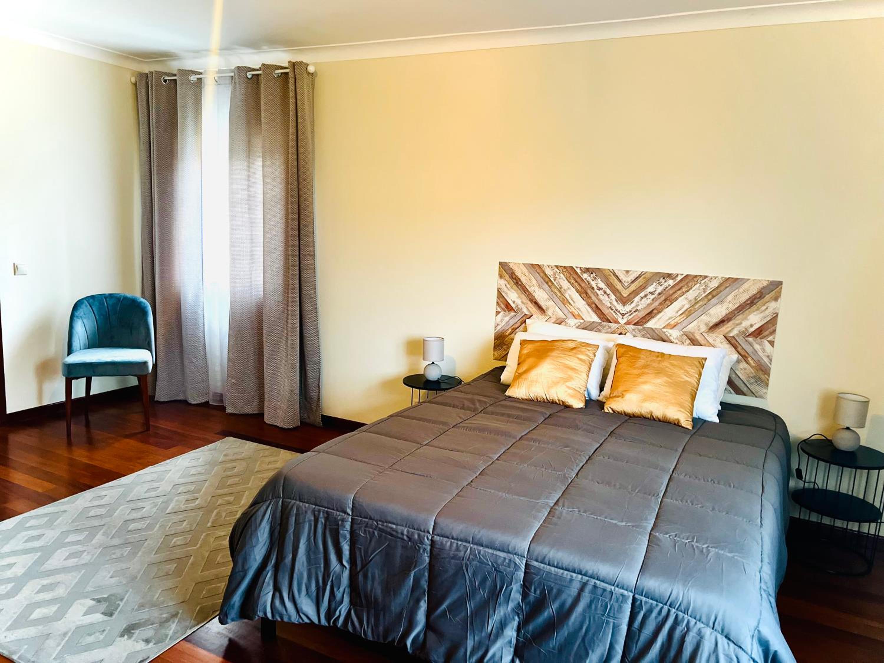 Large Double Room photo 1