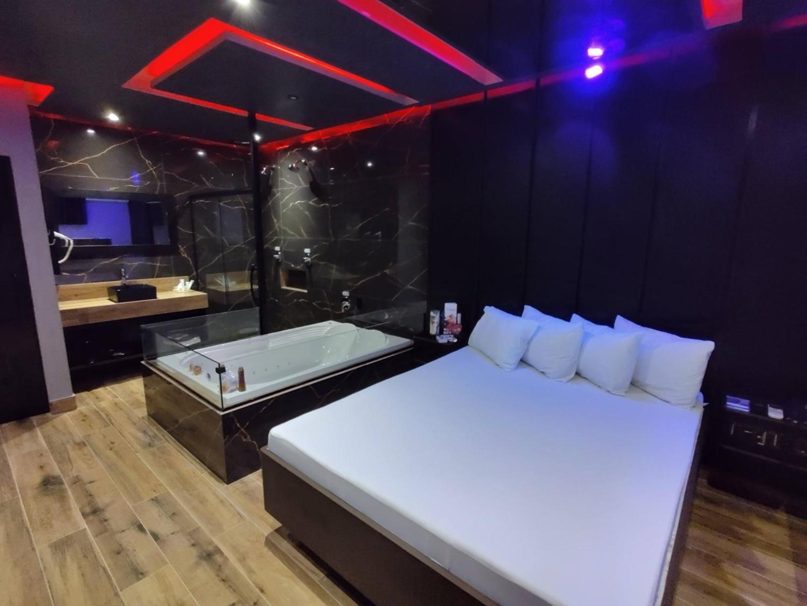 Deluxe Suite photo 1