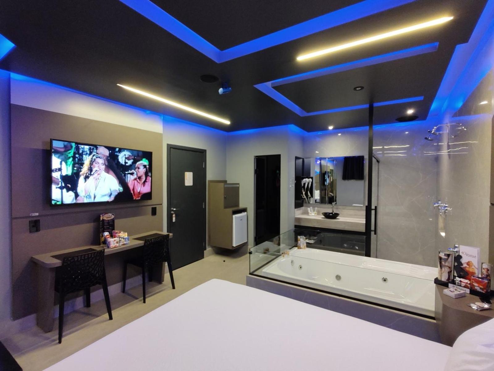 Deluxe Suite photo 2