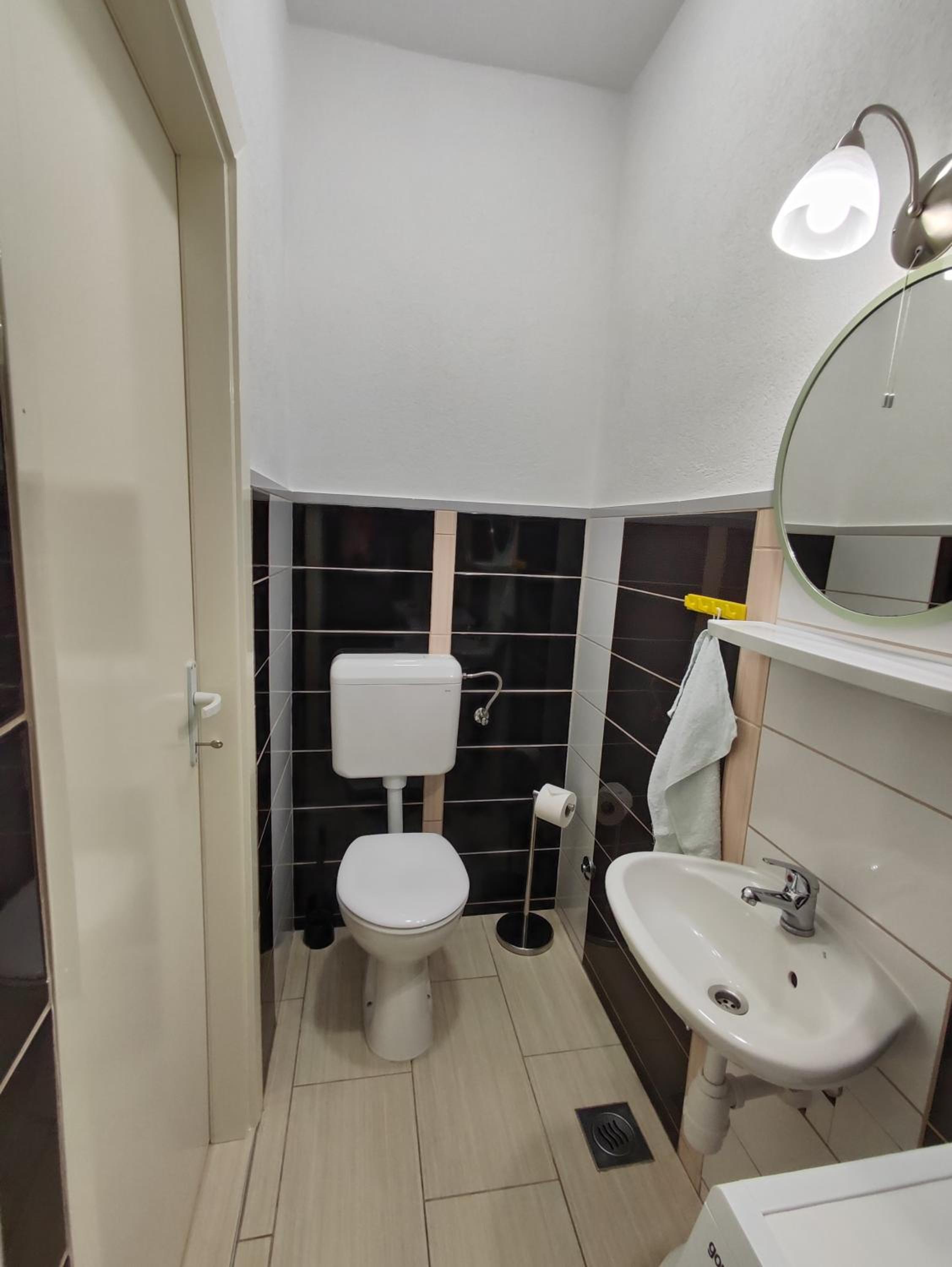 Two-Bedroom Apartment - Photo 27