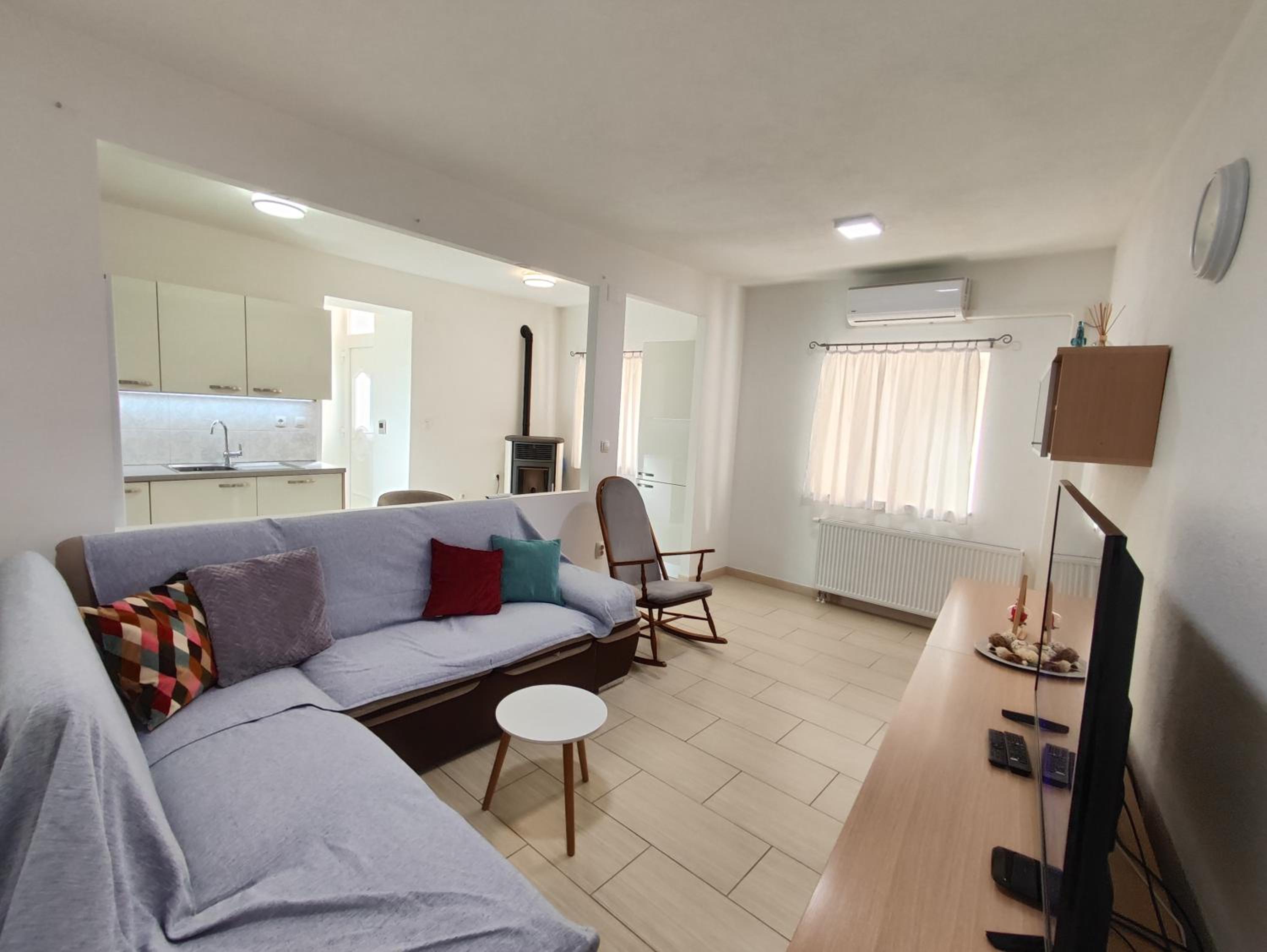 Two-Bedroom Apartment - Photo 23