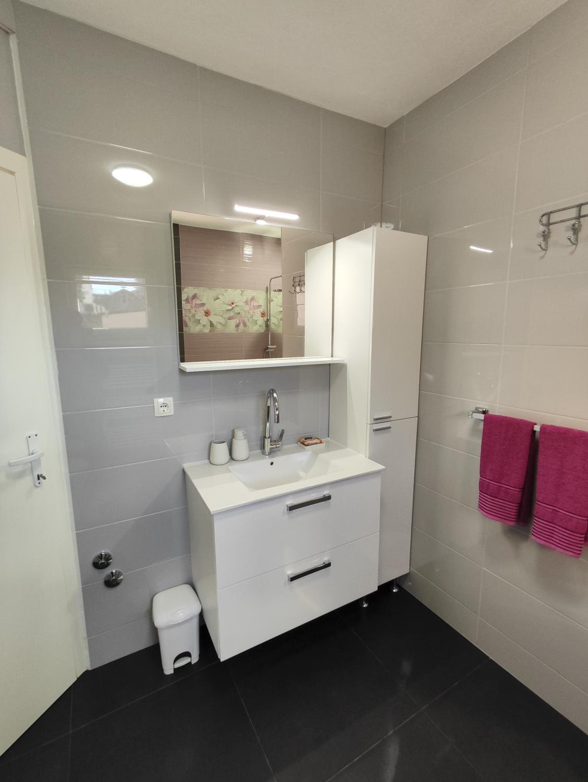 Two-Bedroom Apartment - Photo 21