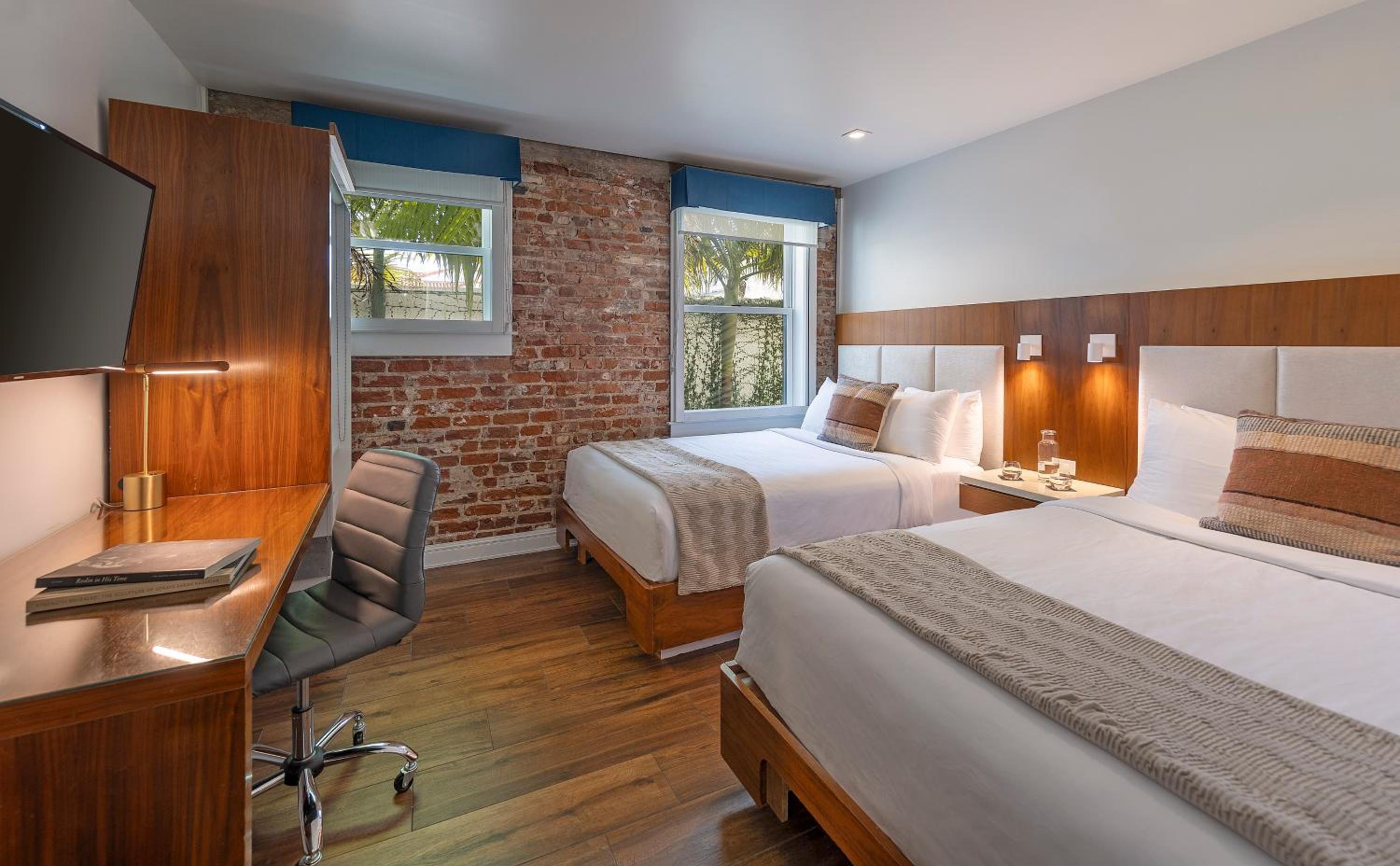 Double Room with Two Double Beds - Photo 1