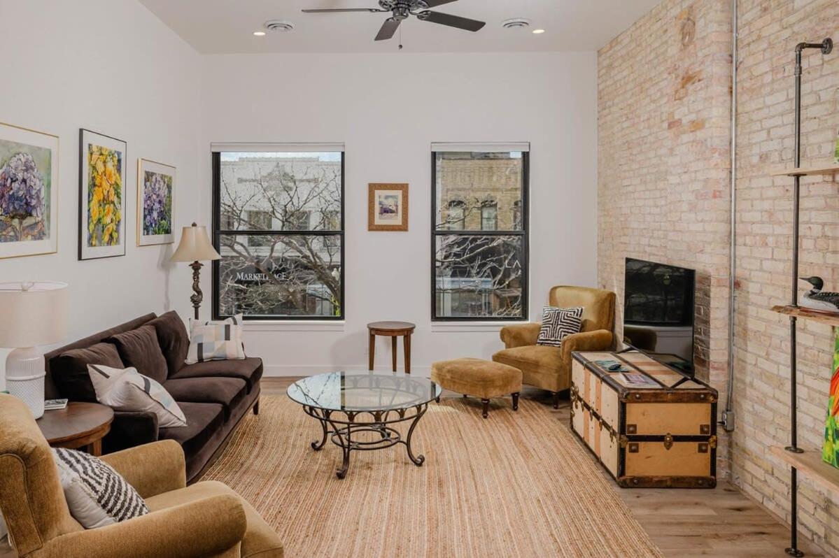 Apartment photo 1