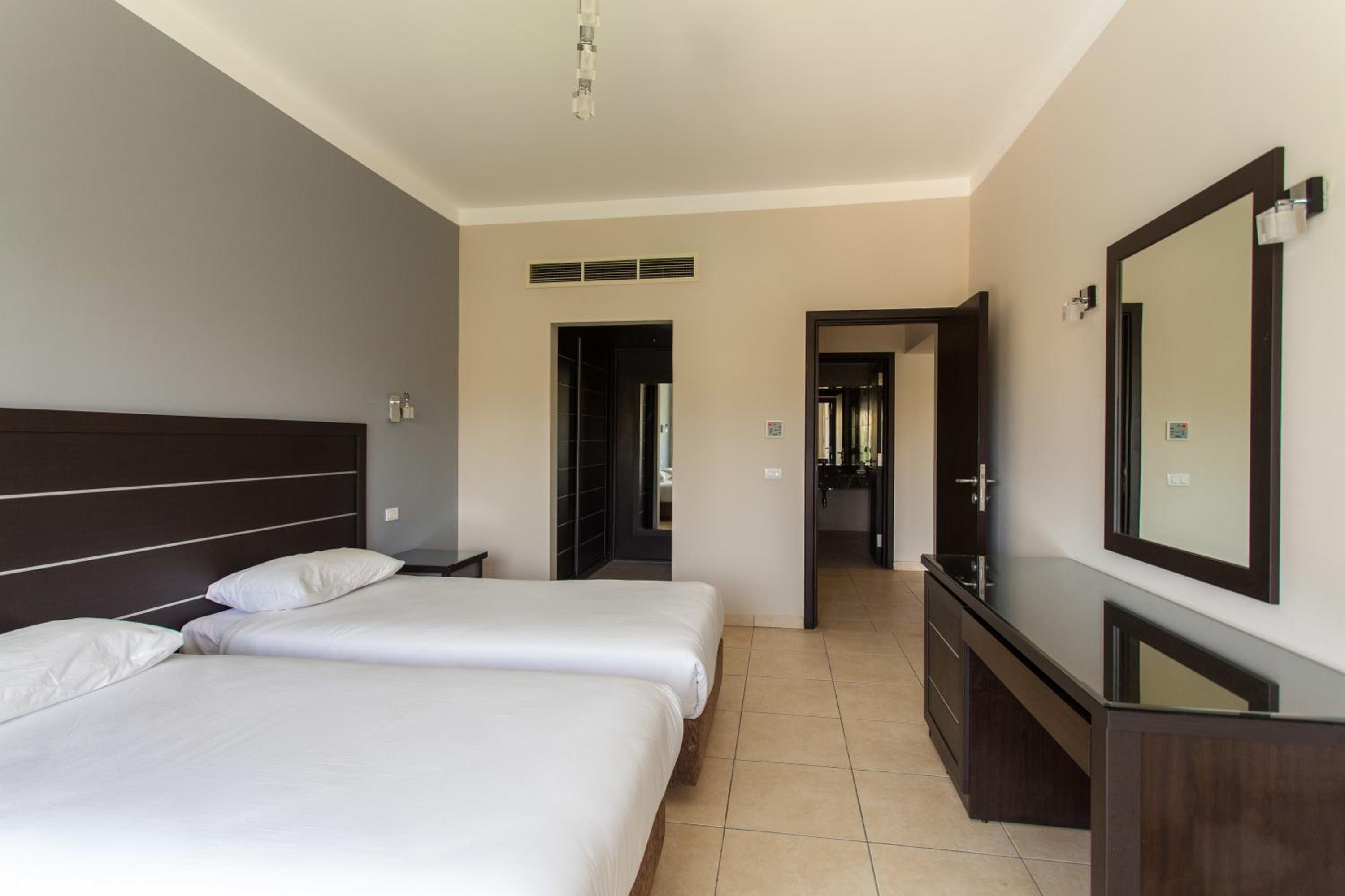 Two-Bedroom Apartment - Photo 3