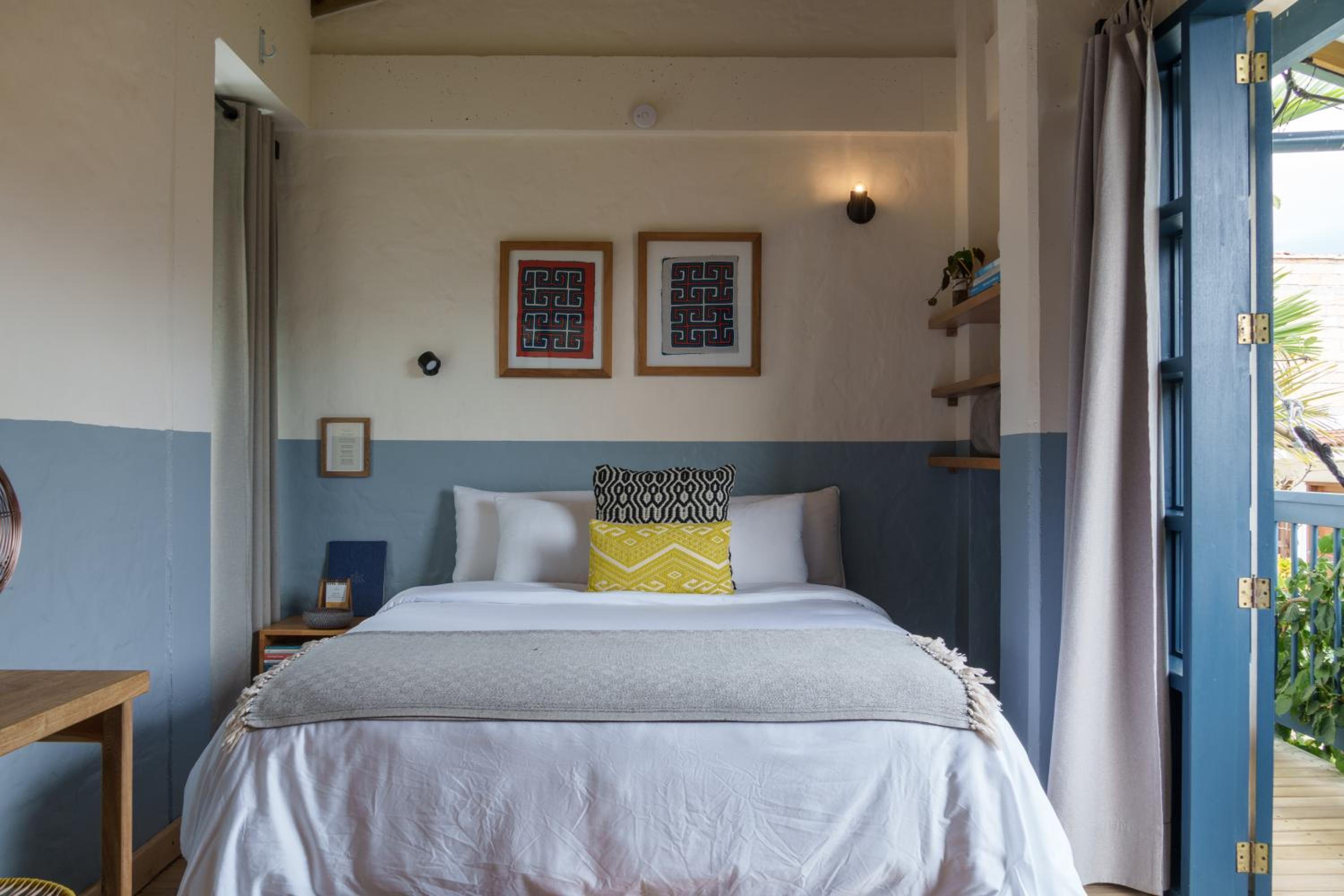 Standard Queen Room photo 2