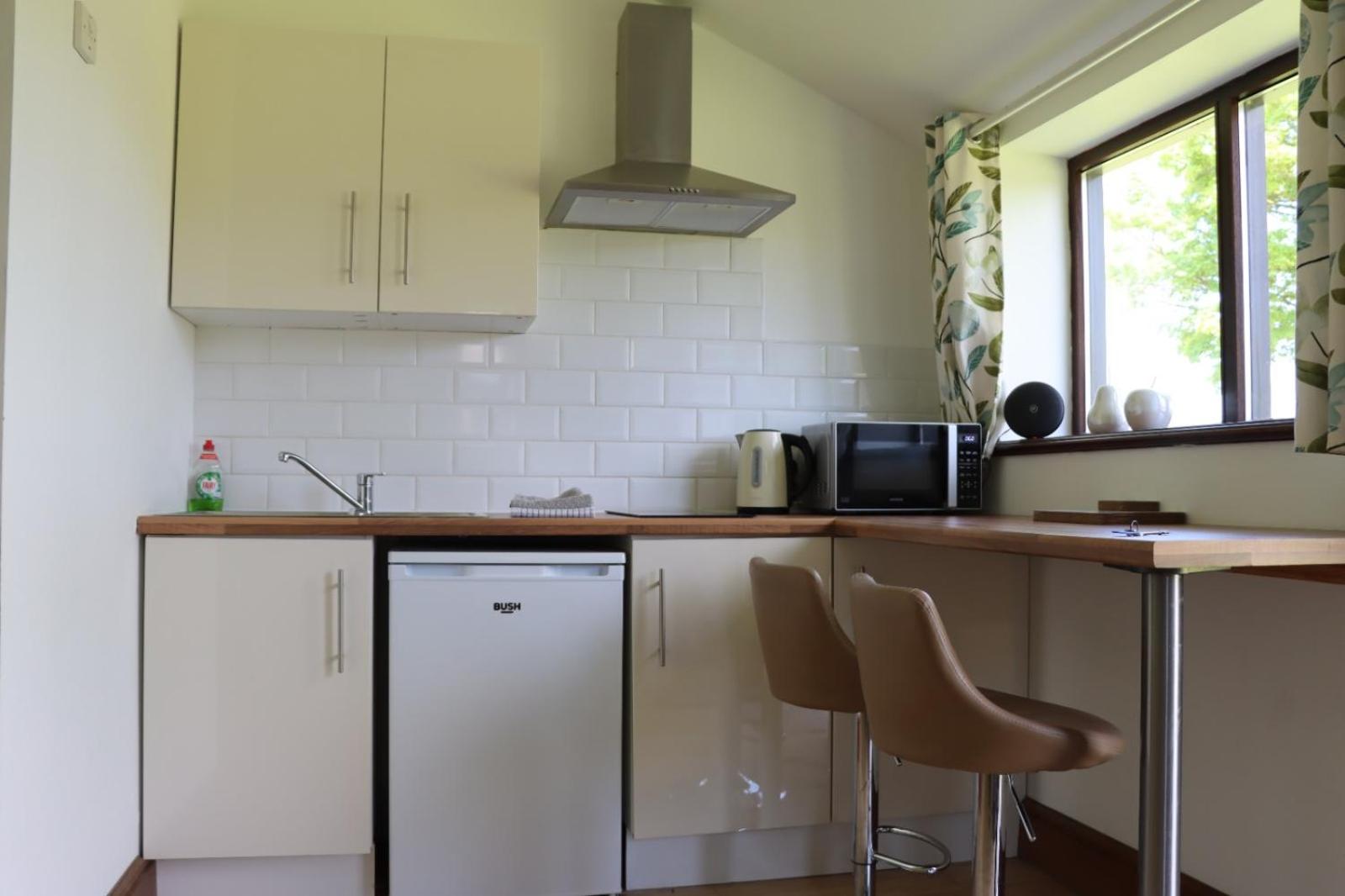One-Bedroom House - Photo 4