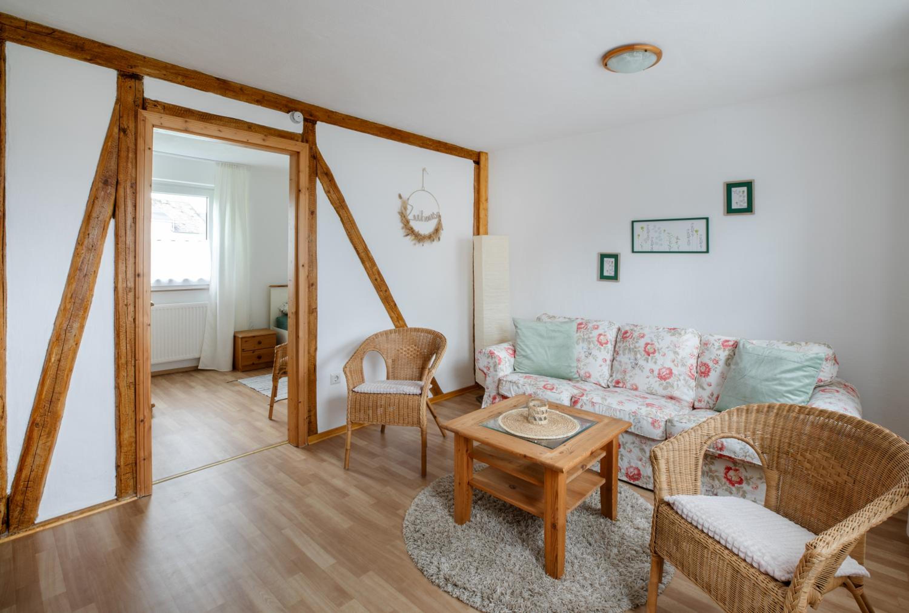 Five-Bedroom House photo 1