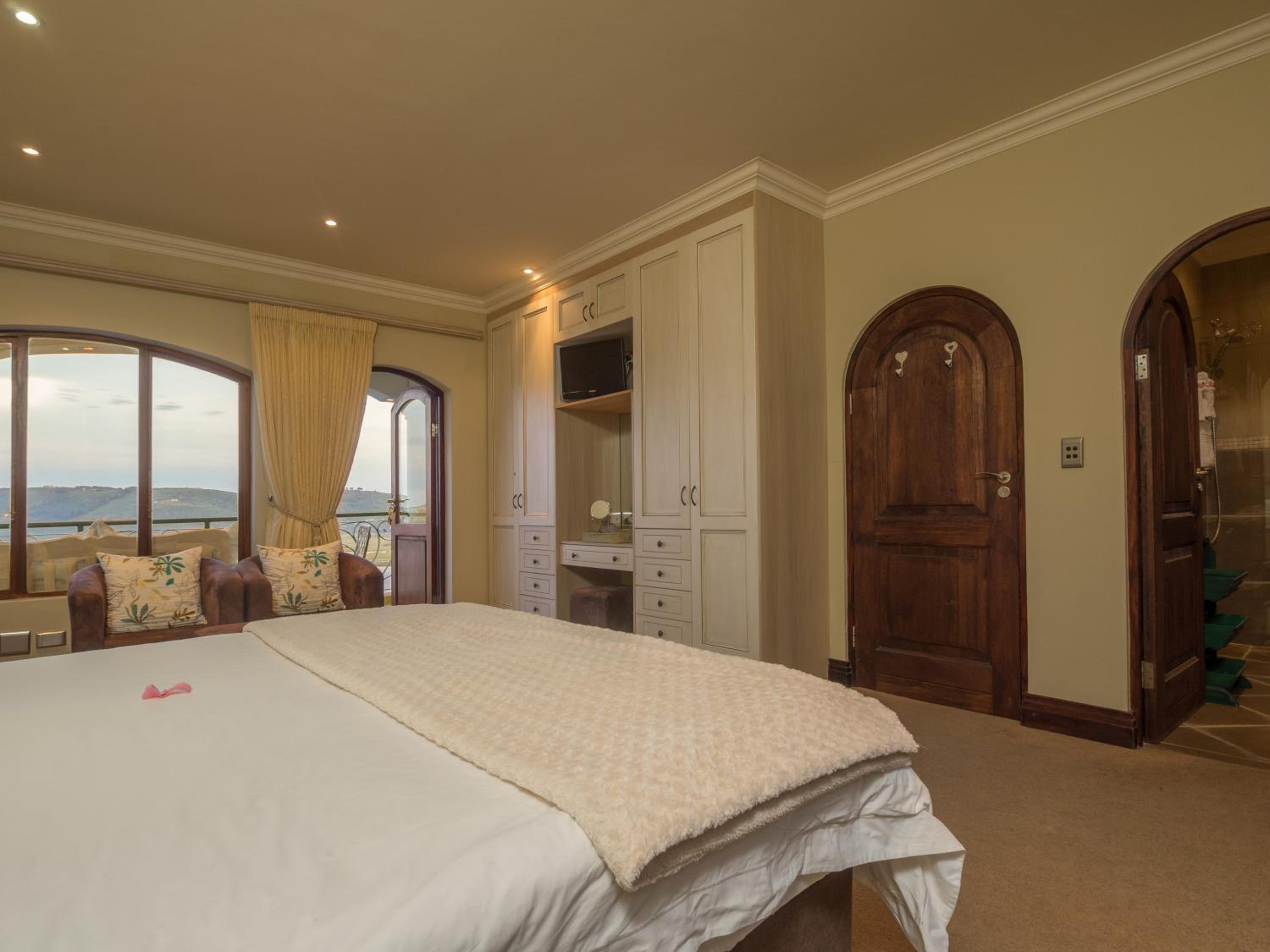Sea Urchin Suite photo 2
