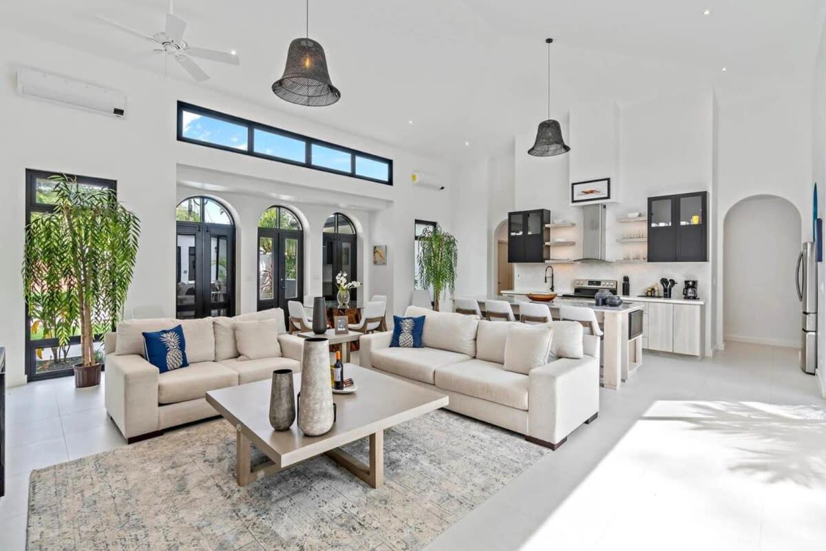 Villa photo 1