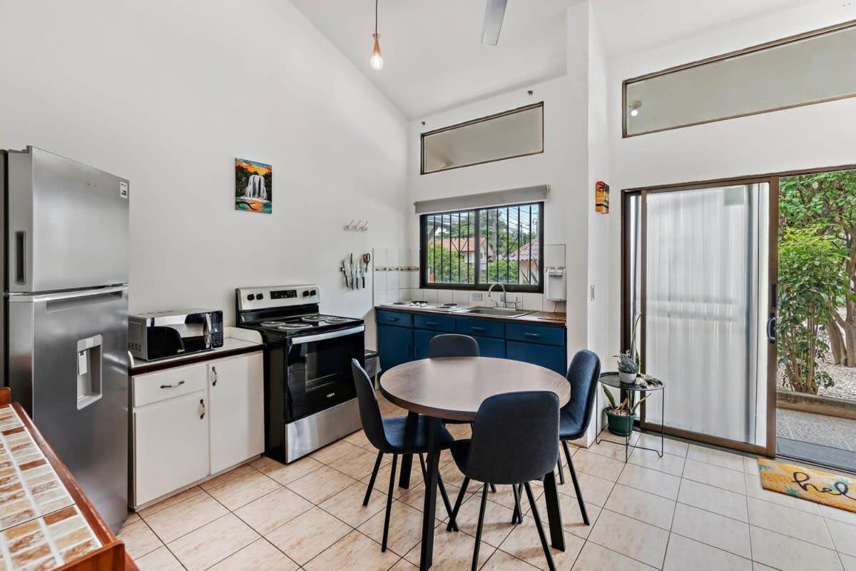 Apartment photo 2