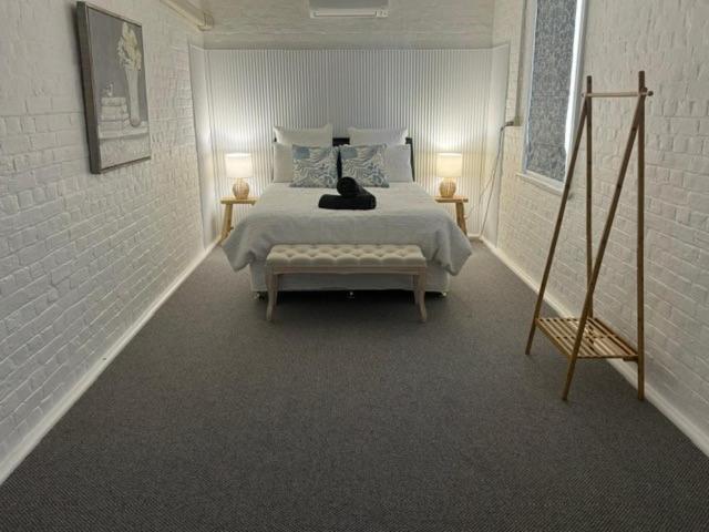 Three-Bedroom Apartment photo 3