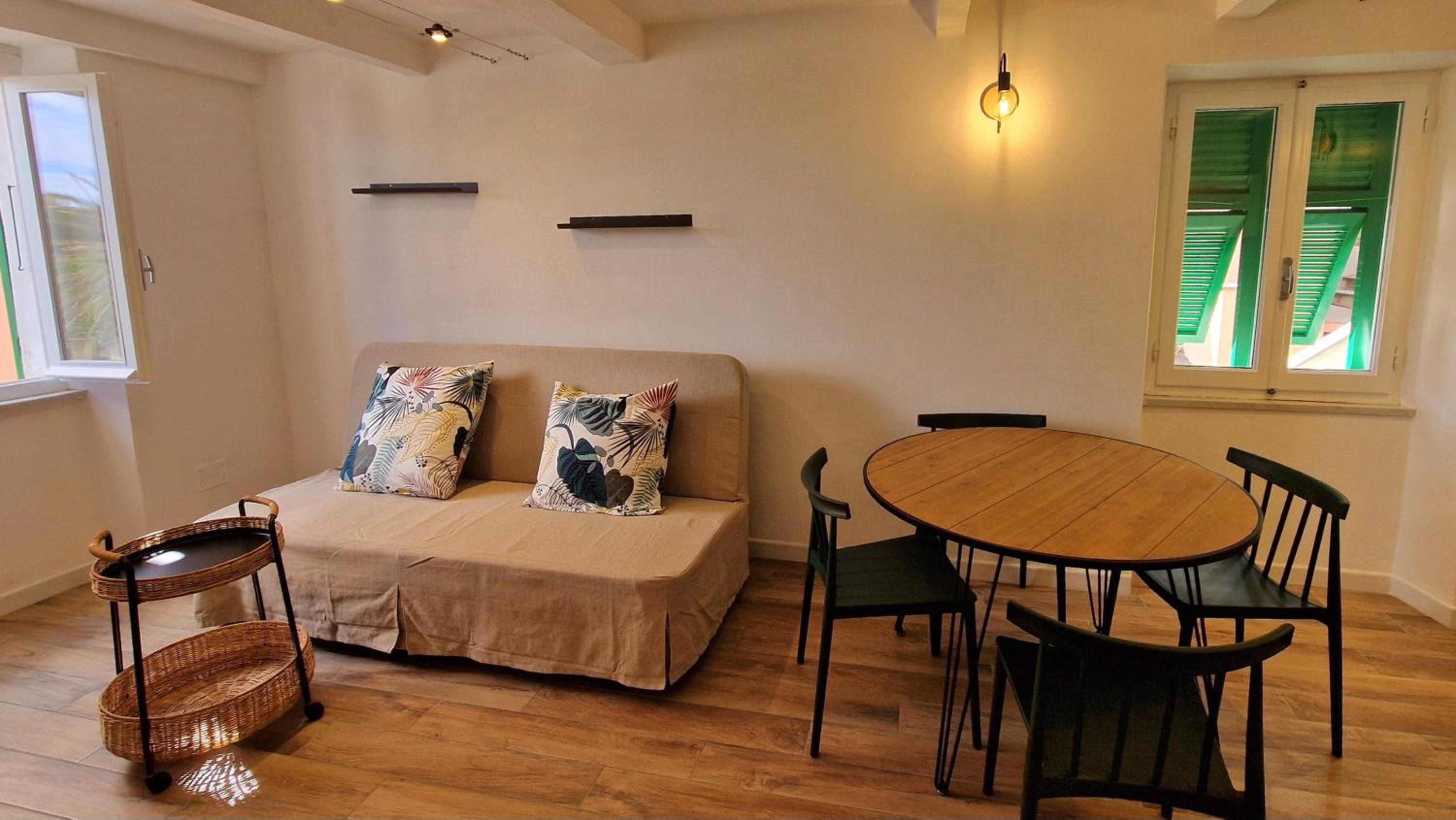 Apartment with Balcony photo 1