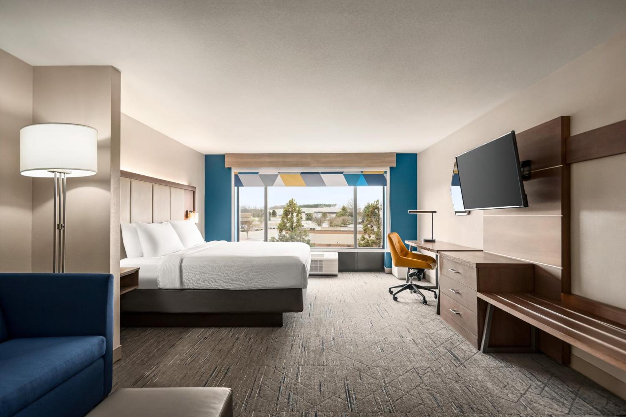 King Suite - Photo 3