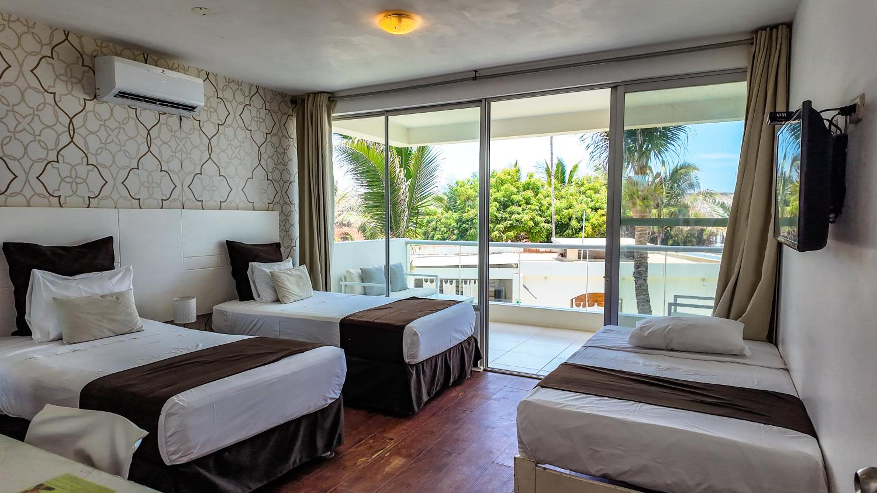 Triple Room with Garden View