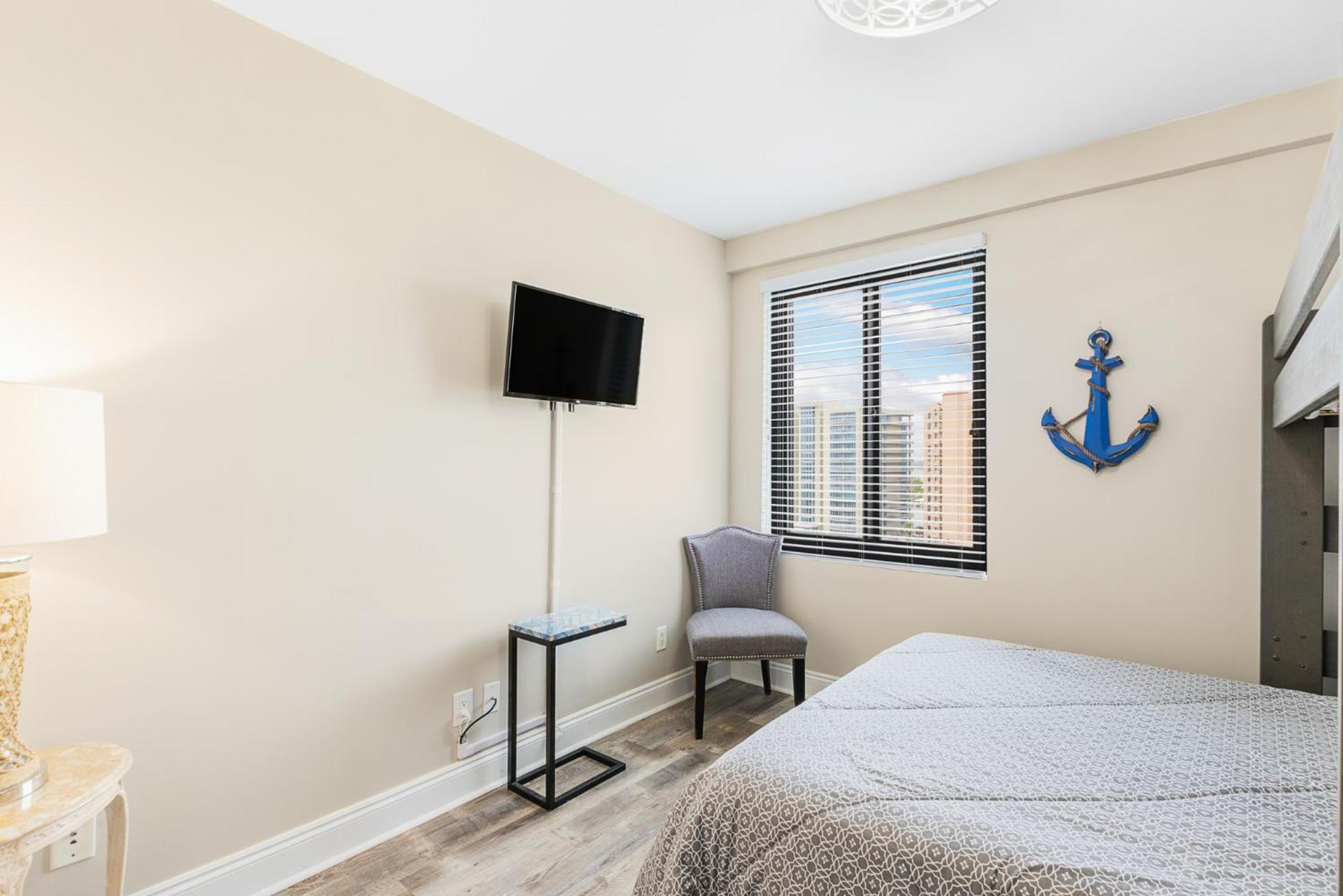 Three-Bedroom Apartment photo 2