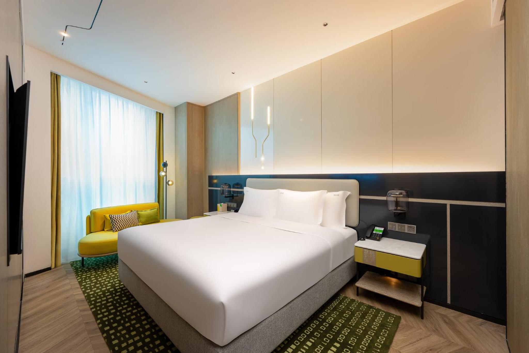 One-Bedroom King Suite