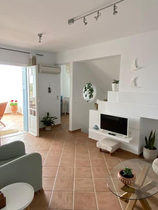 Two-Bedroom House photo 2