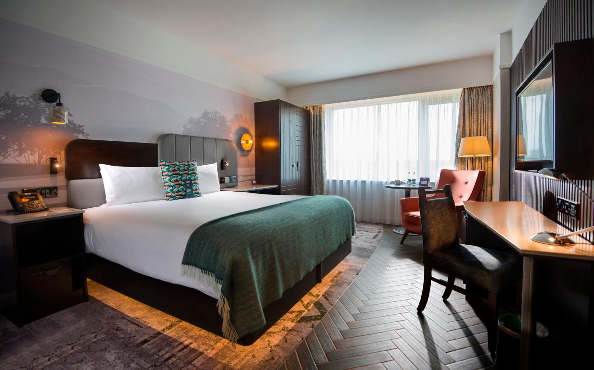 Standard King Room - Photo 8