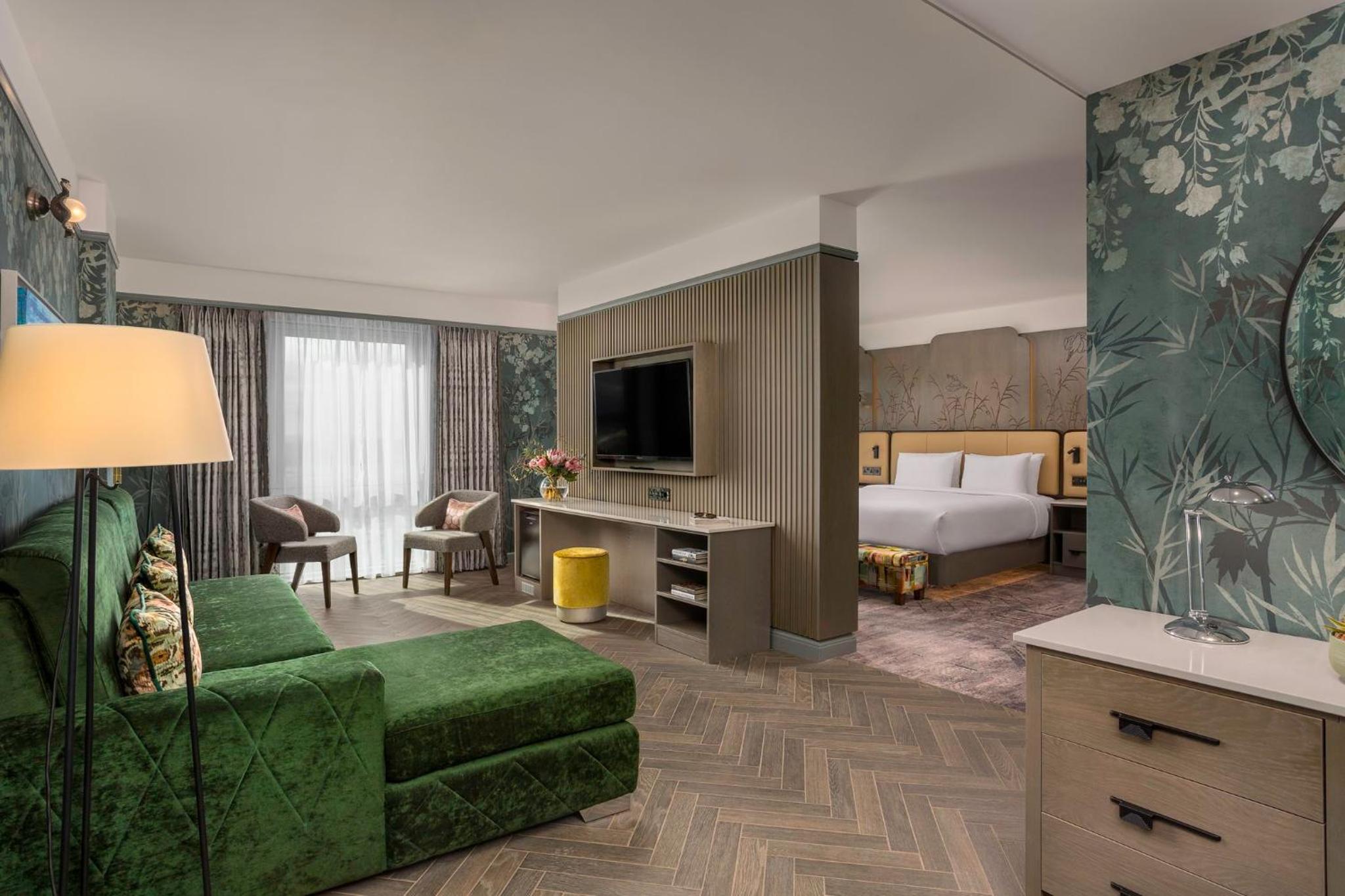 Junior King Suite photo 1