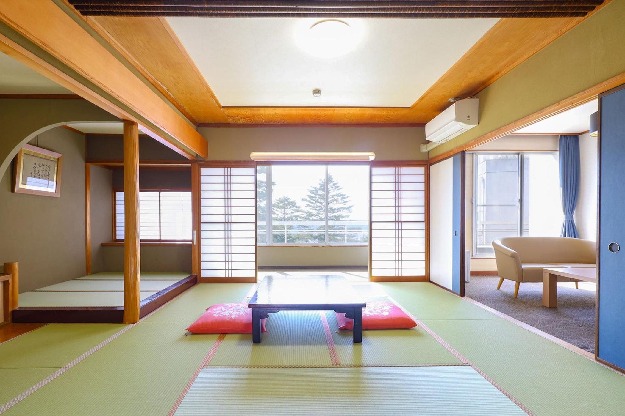 Standard Japanese-Style-Room with 12.5+6 Tatami mats - Shared Bathroom - Non-Smoking - Photo 1