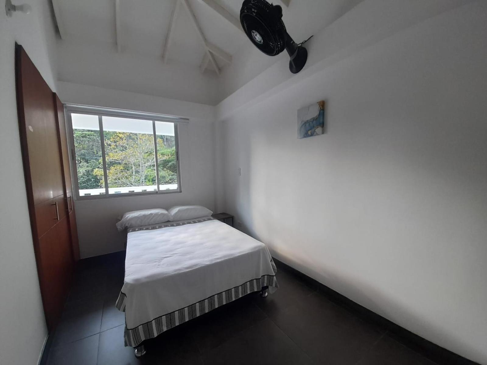 Double Room With Shared Bathroom photo 1