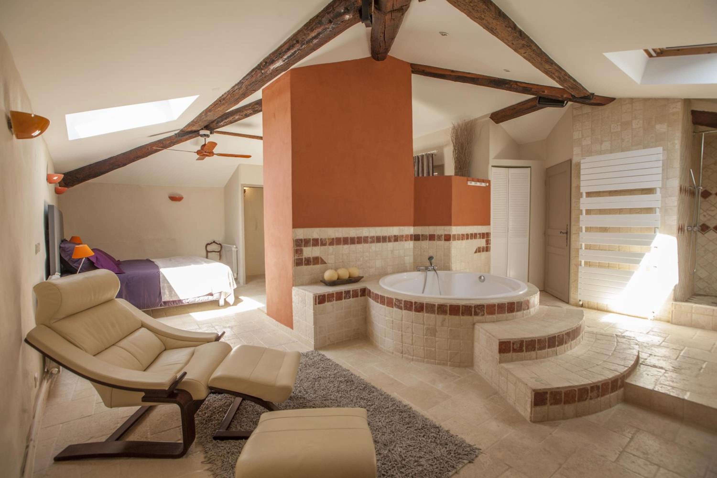 Suite photo 1