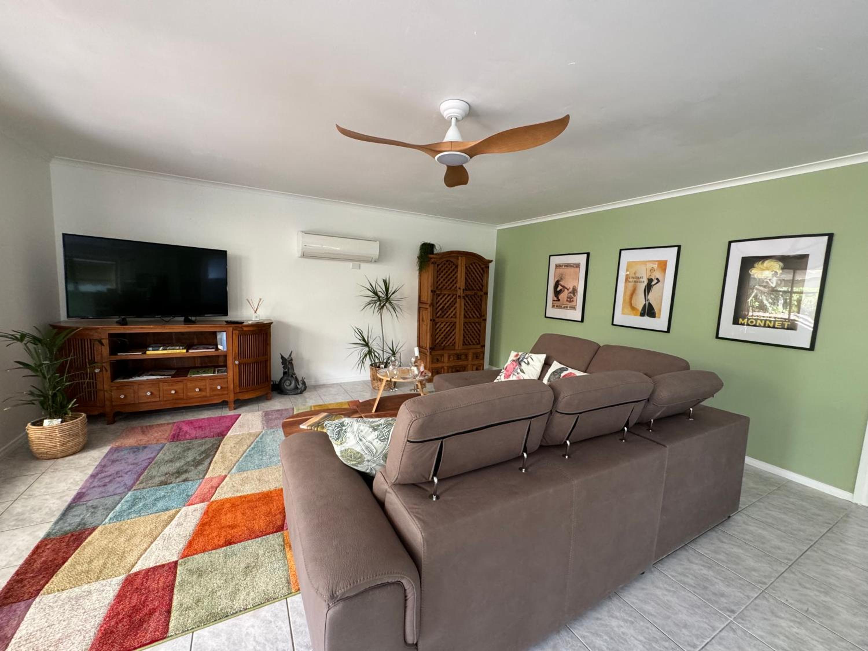 One-Bedroom House photo 1