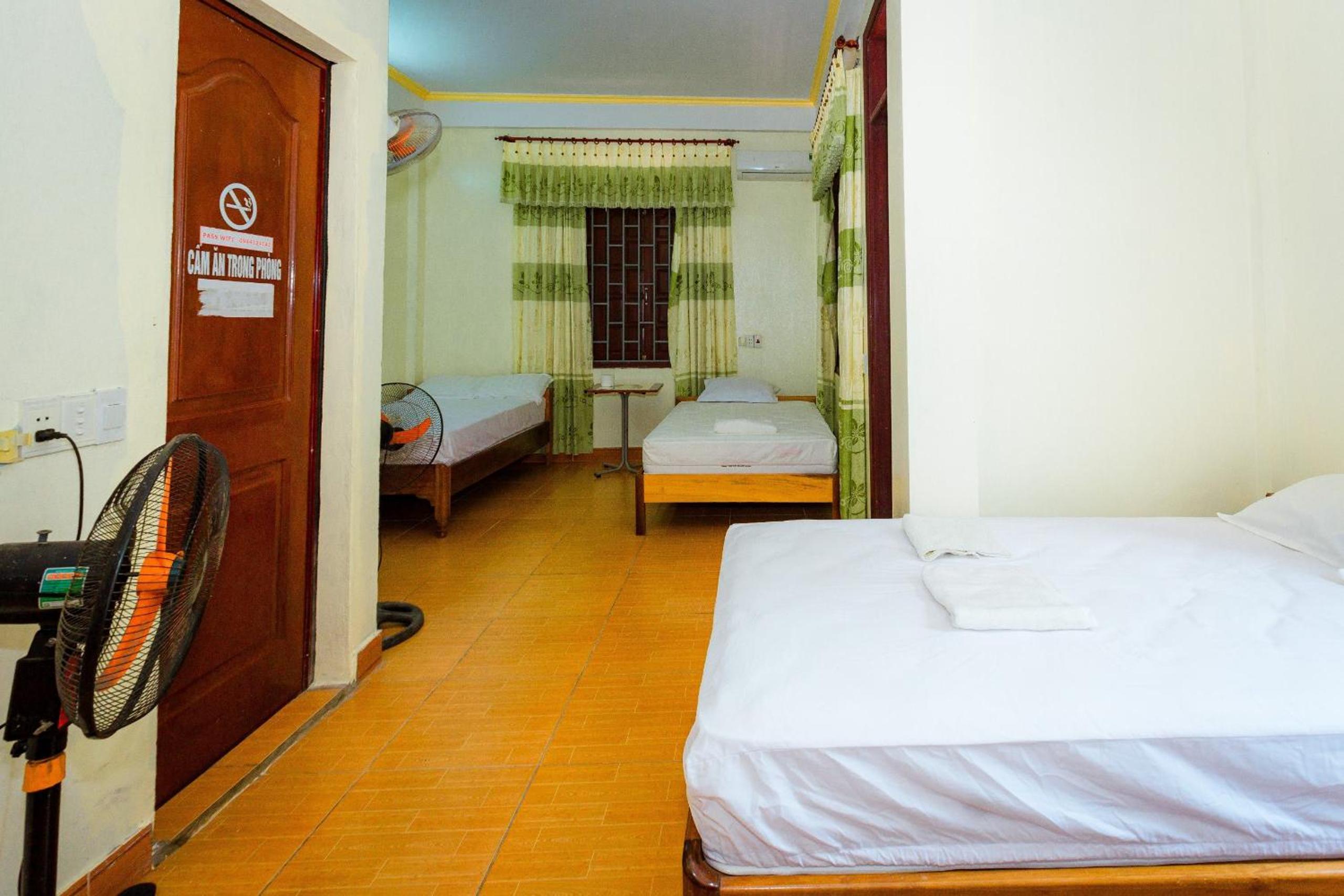 Bed in 4-Bed Dormitory Room photo 3