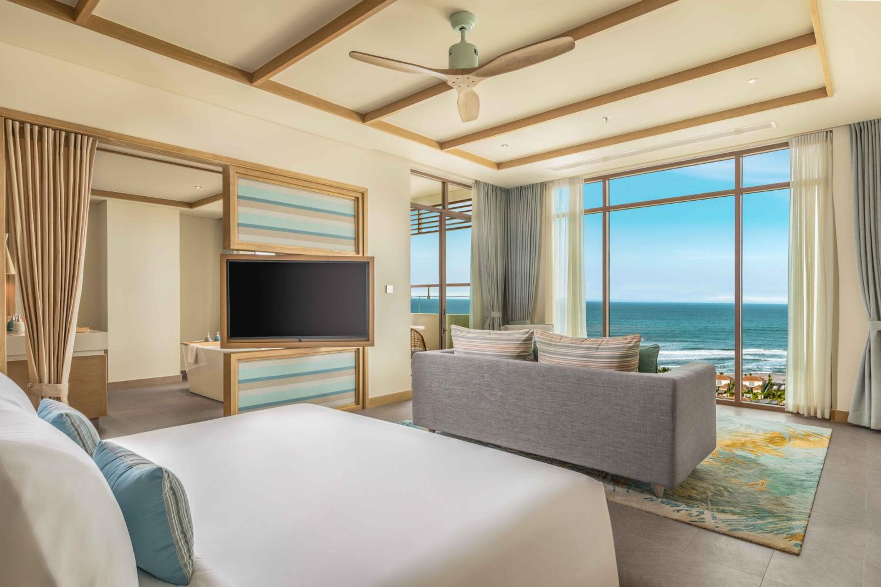Ocean View King Suite with Balcony - Spa Inclusive - Photo 1