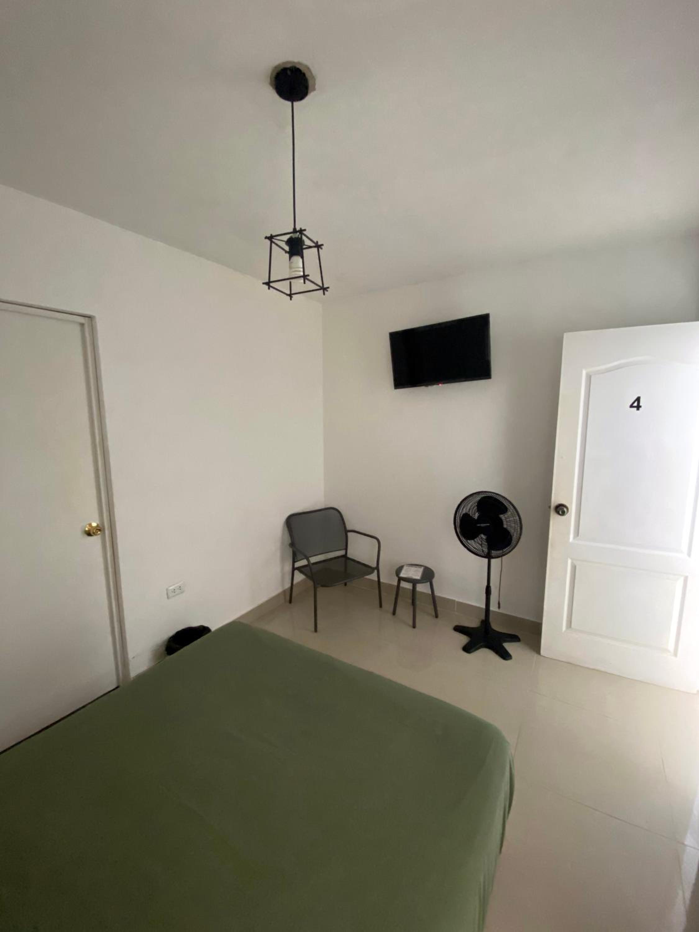 Double Room with Private Bathroom photo 3