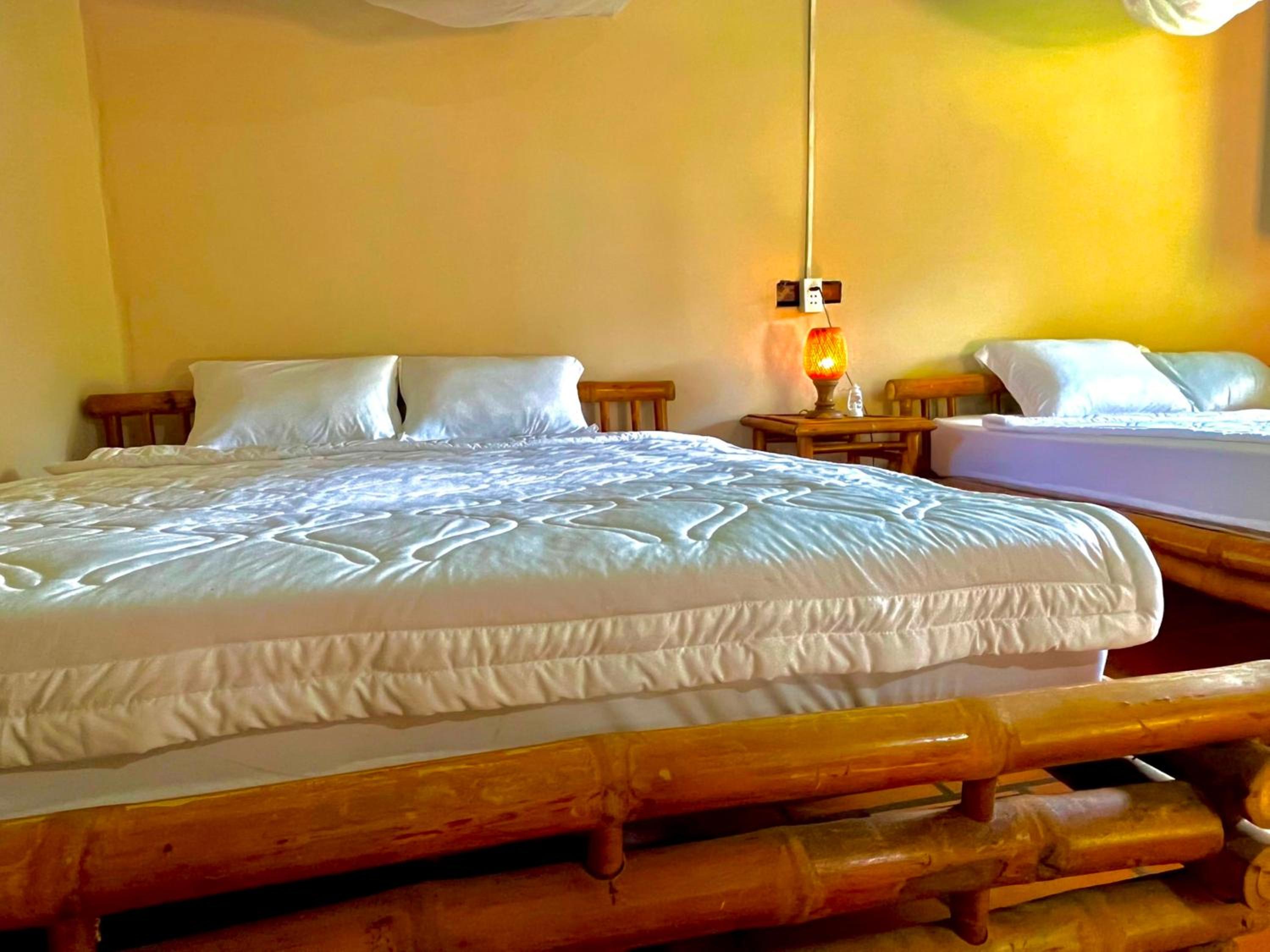 Quadruple Room - Photo 11