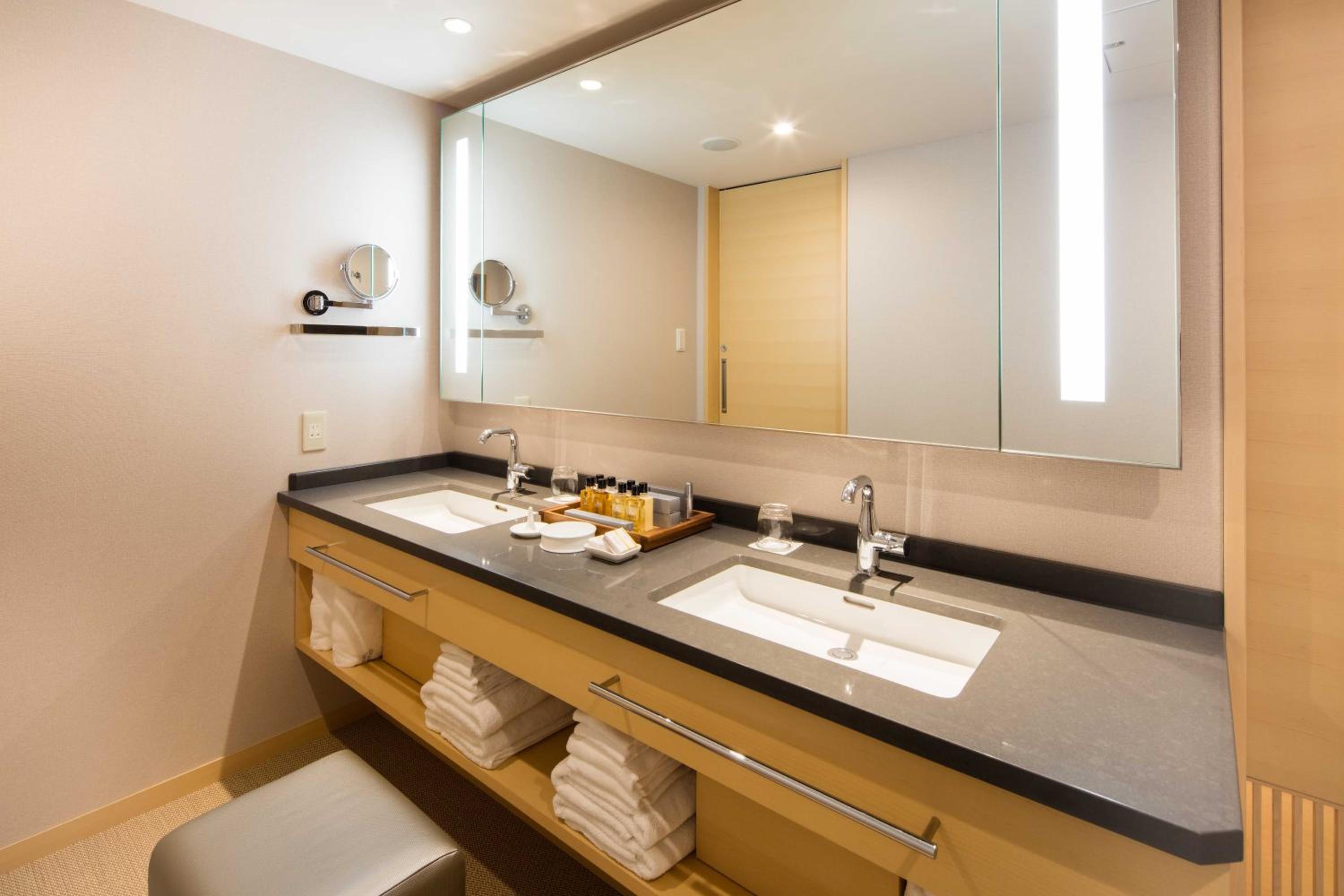 Japanese-Style Room with Tatami Area 19F with Lounge Access- Non-Smoking