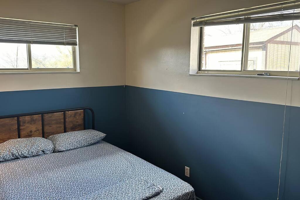 Two-Bedroom House photo 2